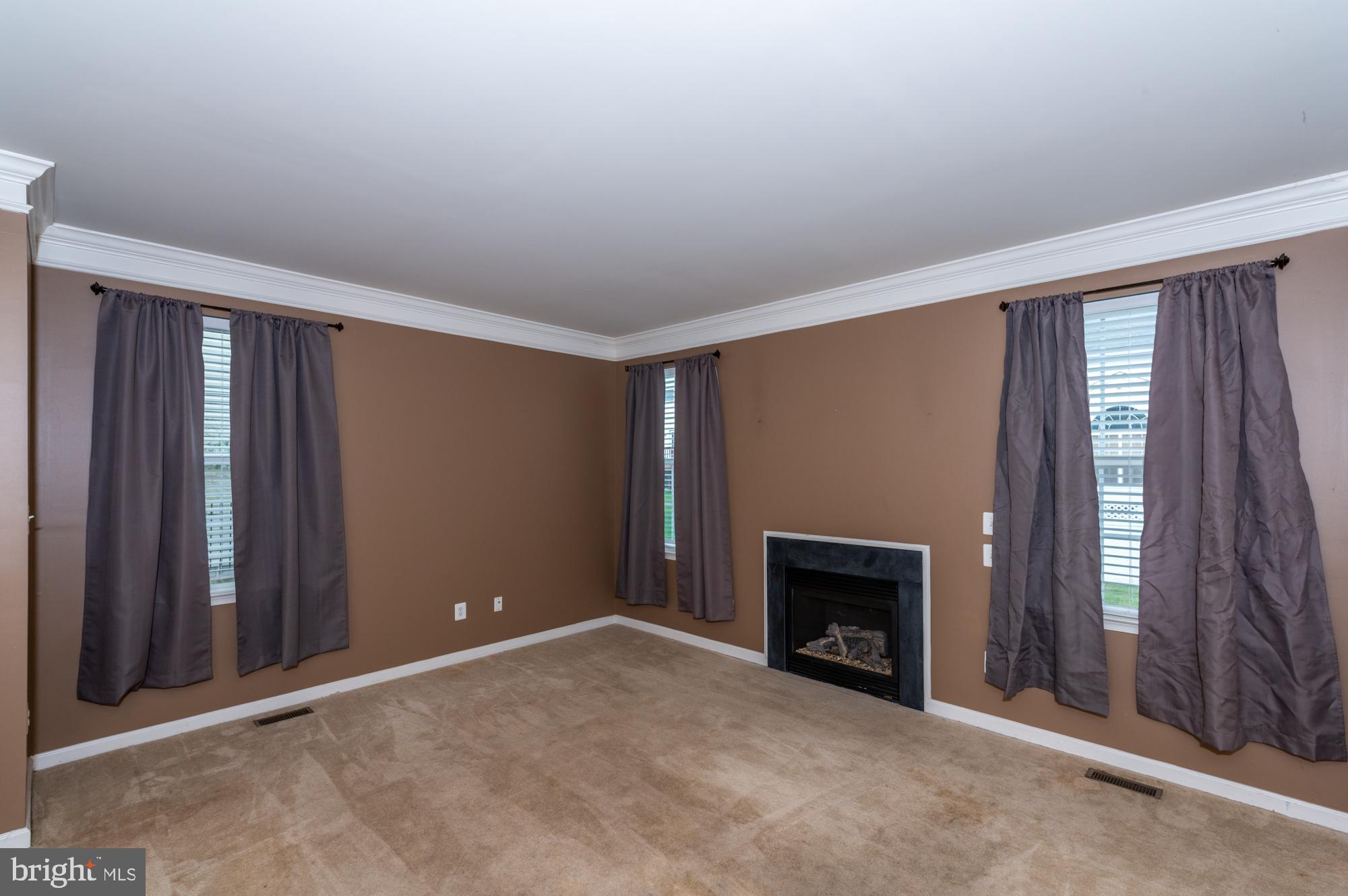 BROWNSTONE MANOR - Residential