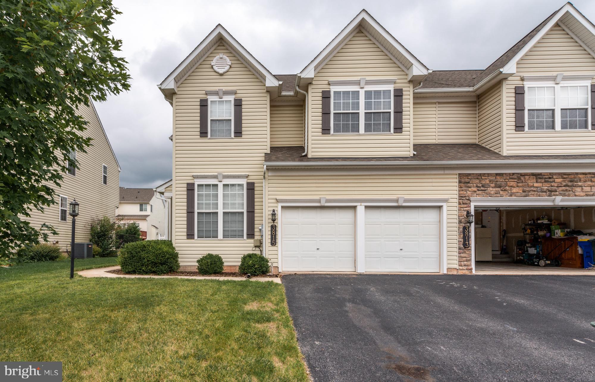 BROWNSTONE MANOR - Residential