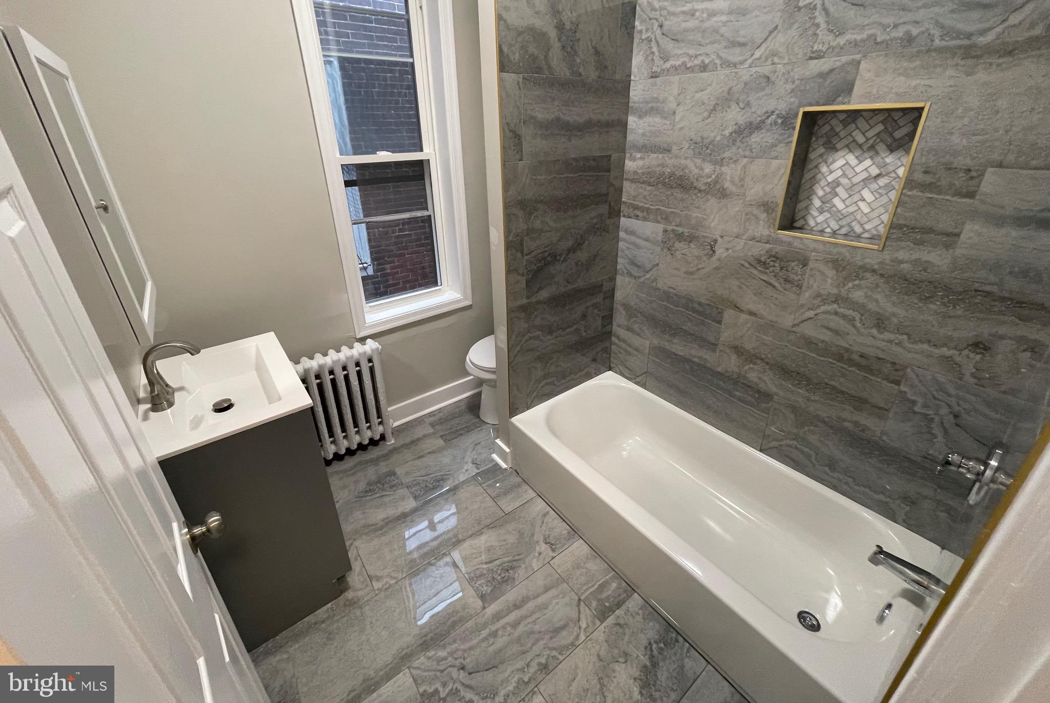 STRAWBERRY MANSION - Residential