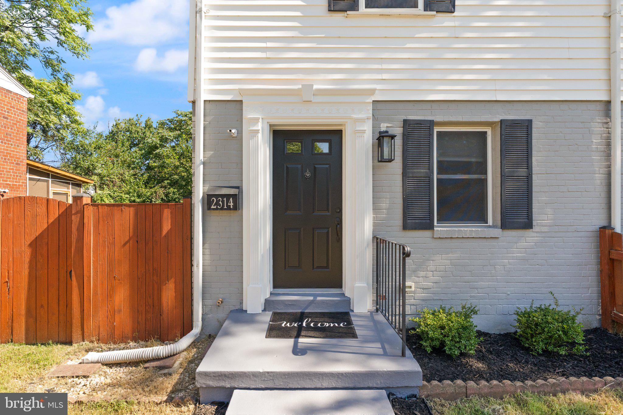 2314 VICTORY DRIVE