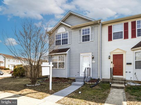 Townhouse For Sale - 211 Green Fern Way<br/> HALETHORPE, MD 21227
