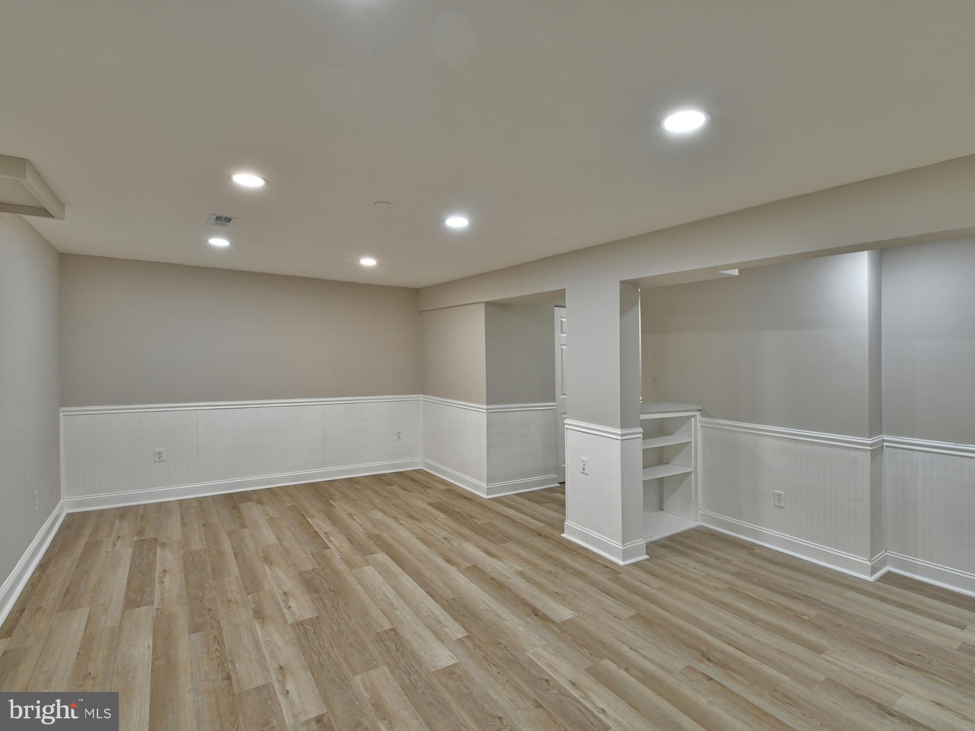 WOODSHIRE VILLAGE - Residential