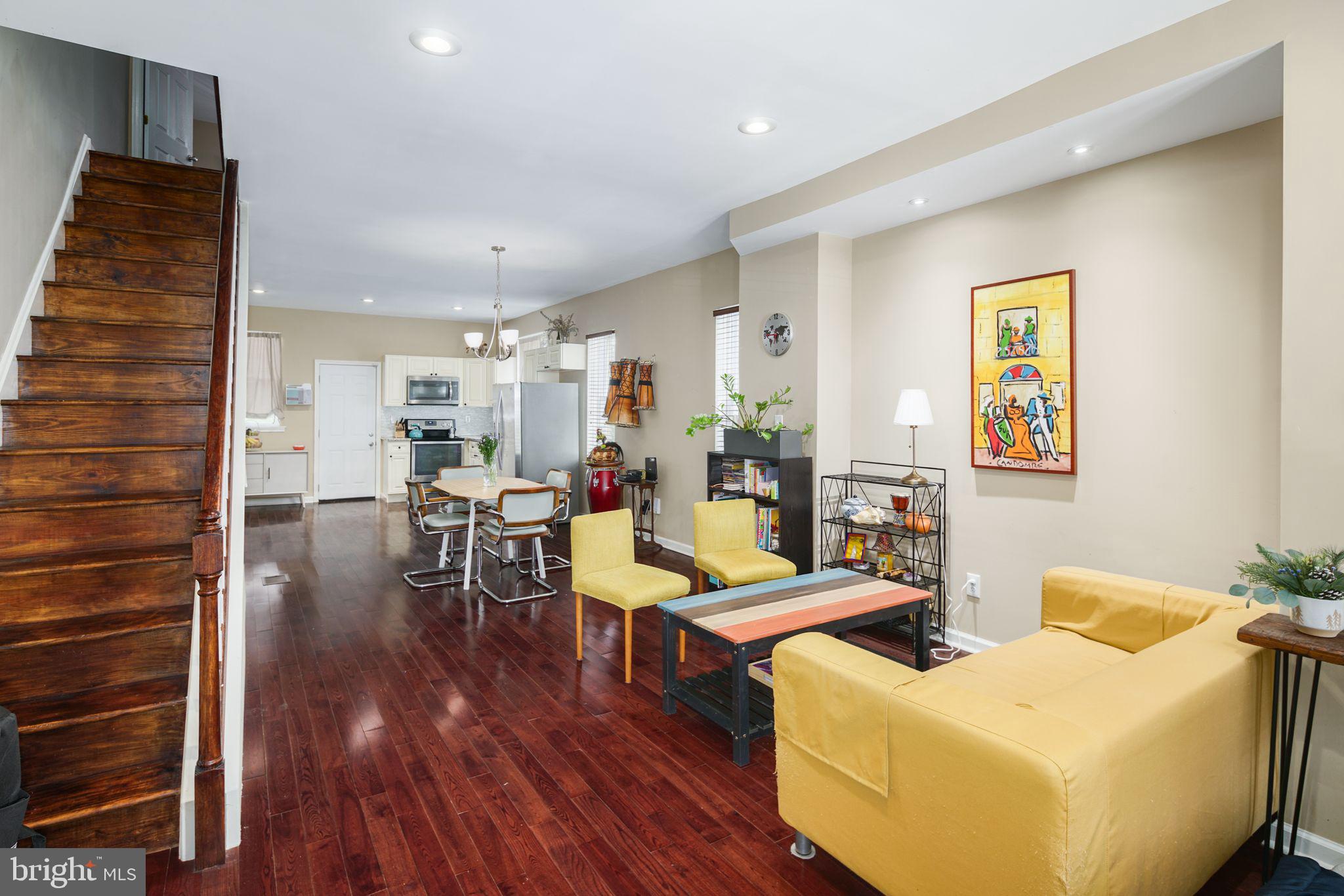 WALNUT HILL - Residential