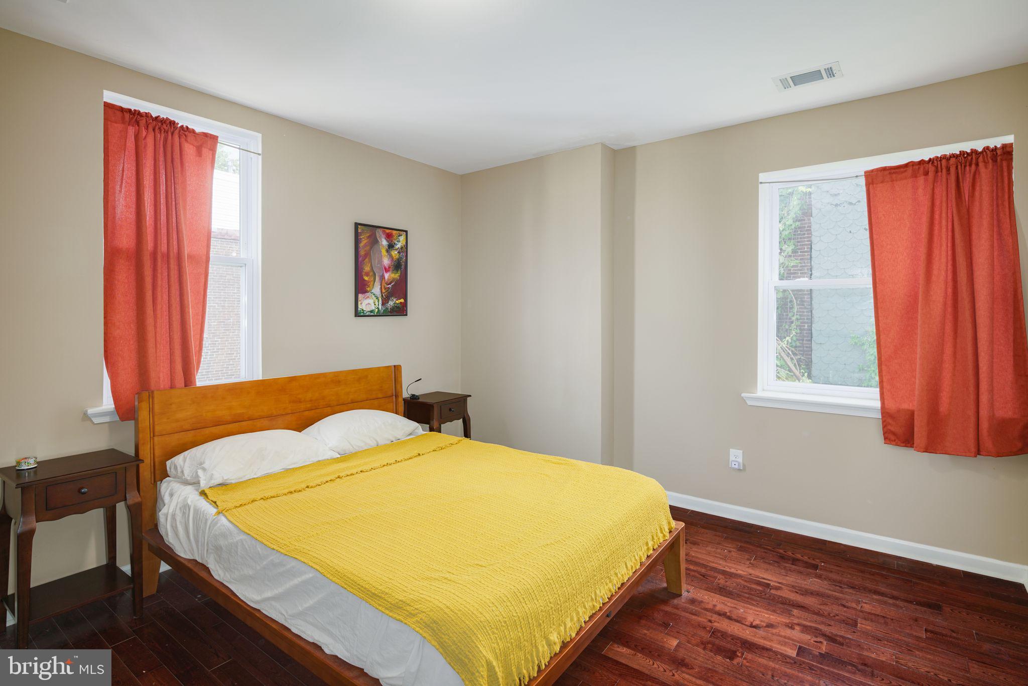 WALNUT HILL - Residential