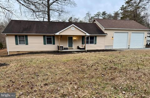 14566 SNAKE CASTLE ROAD SUMERDUCK VA 22742