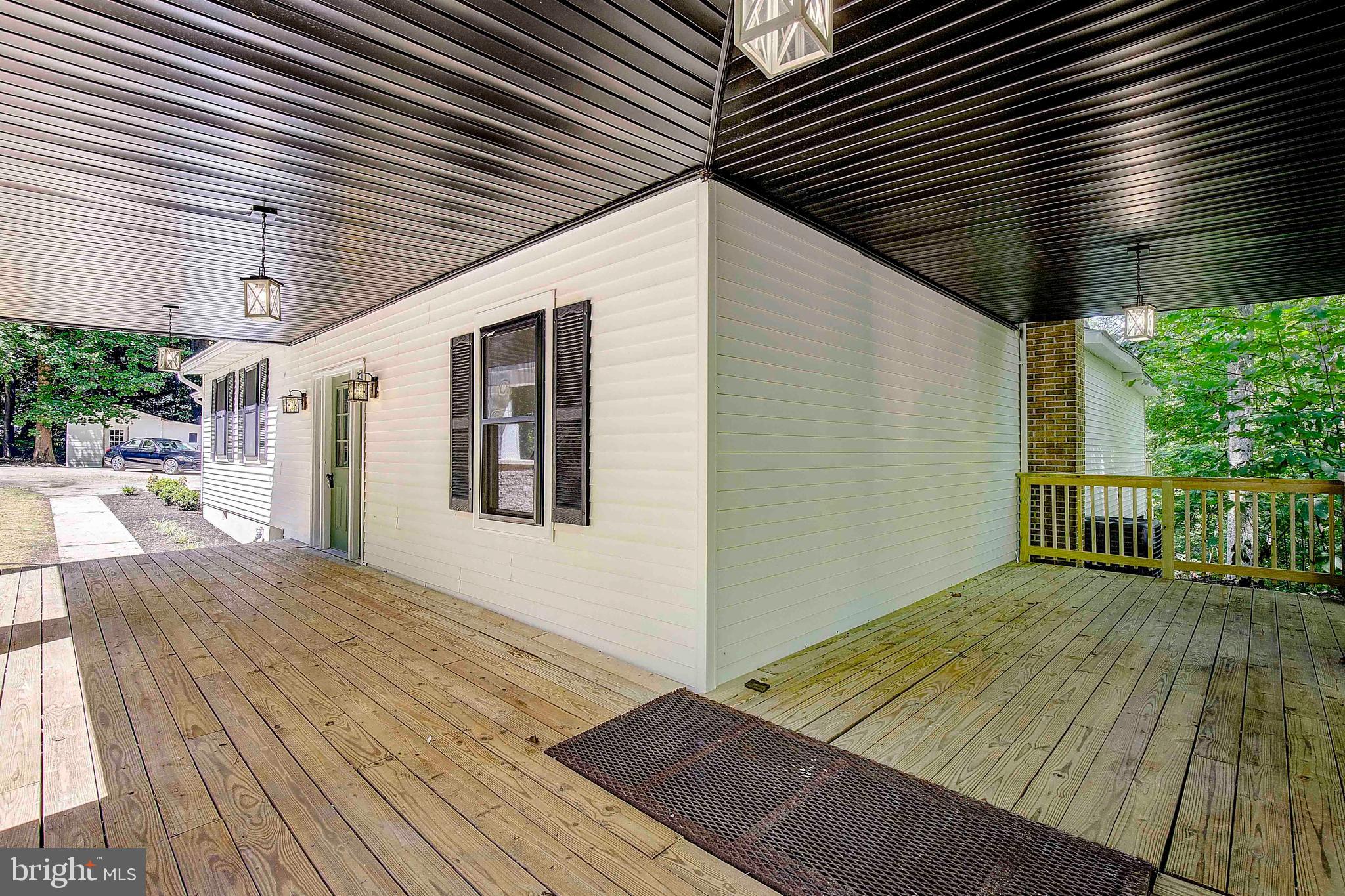 LAKE KARYLBROOK - Residential