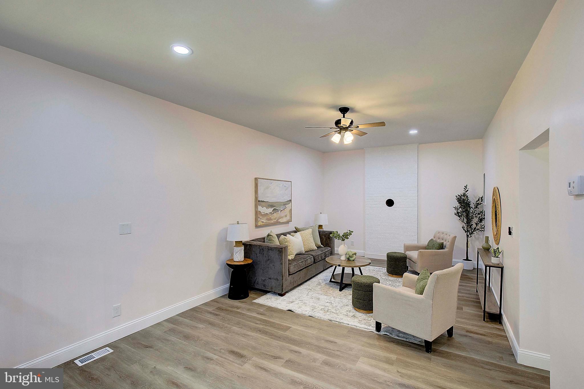 LAKE KARYLBROOK - Residential