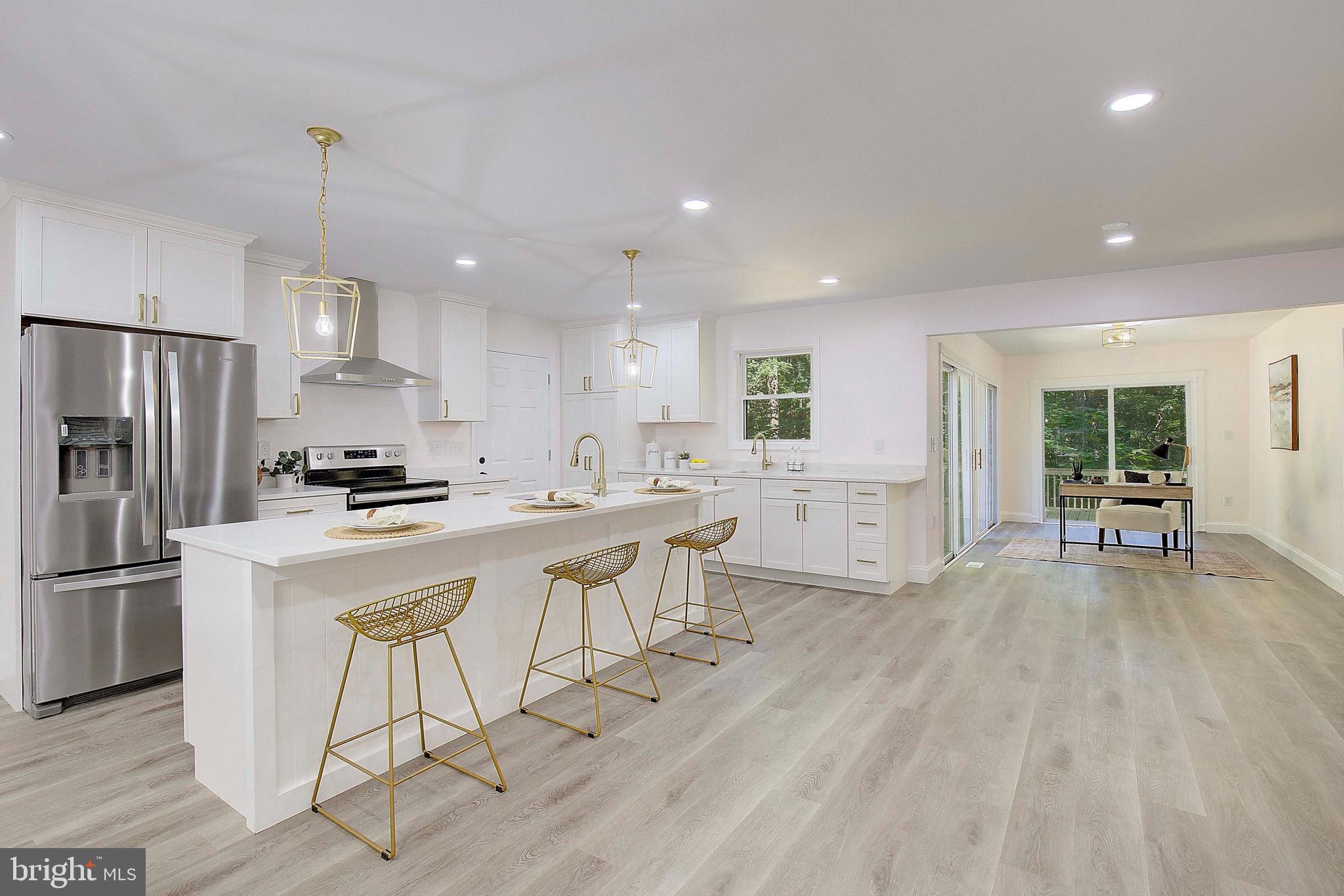 LAKE KARYLBROOK - Residential