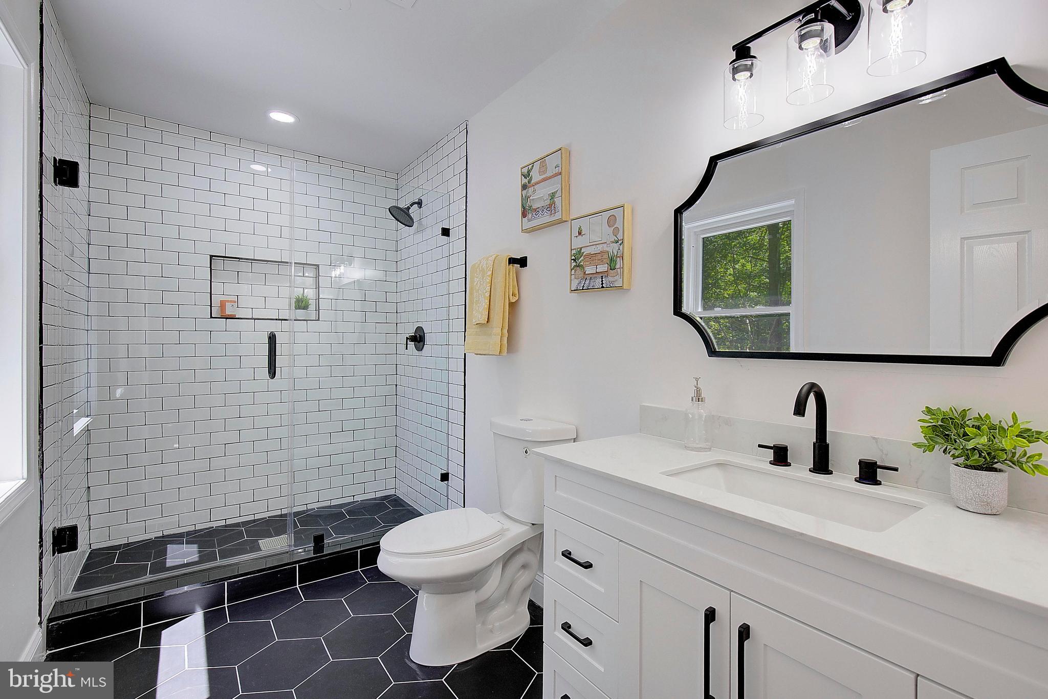 LAKE KARYLBROOK - Residential