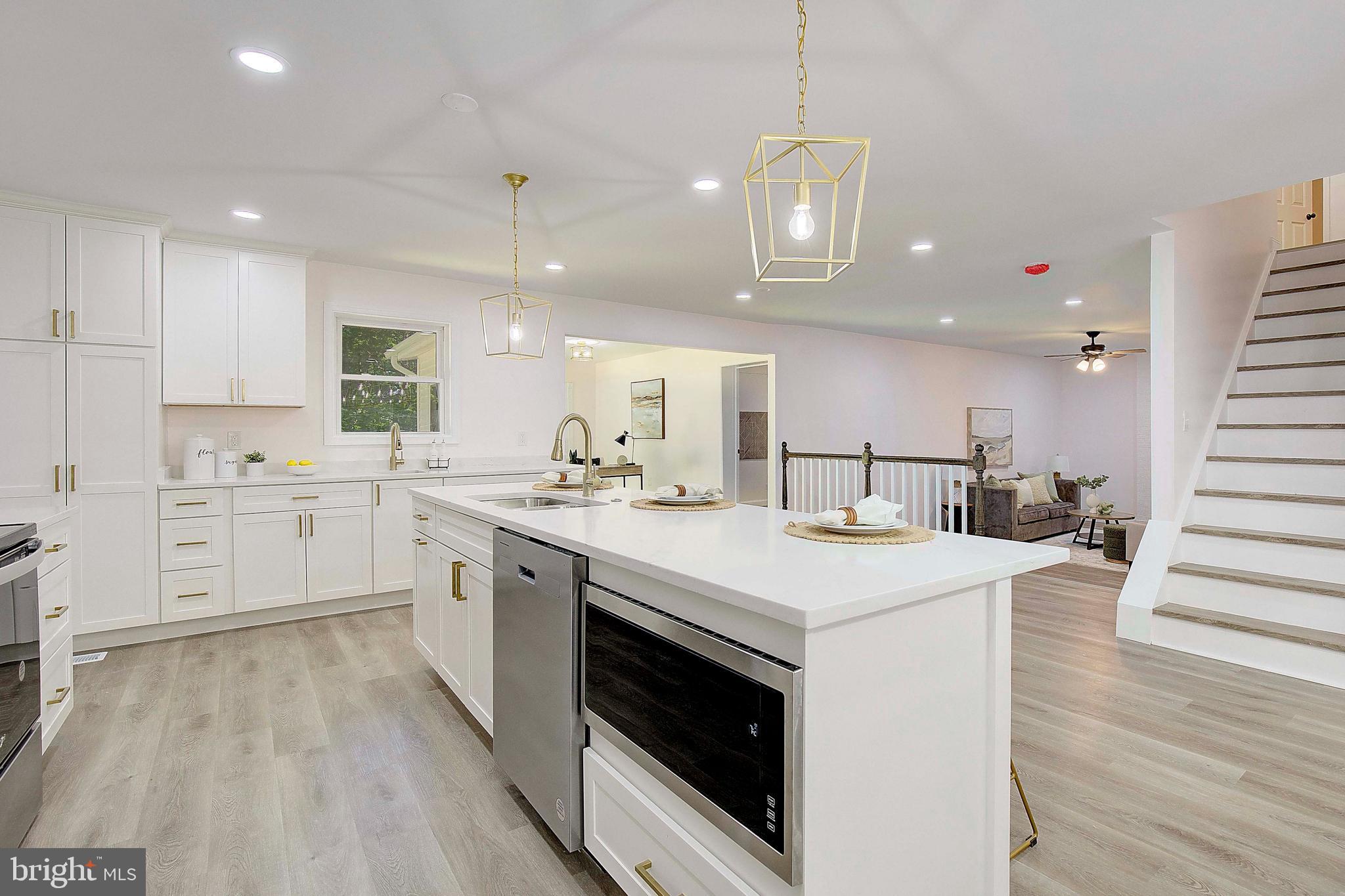 LAKE KARYLBROOK - Residential