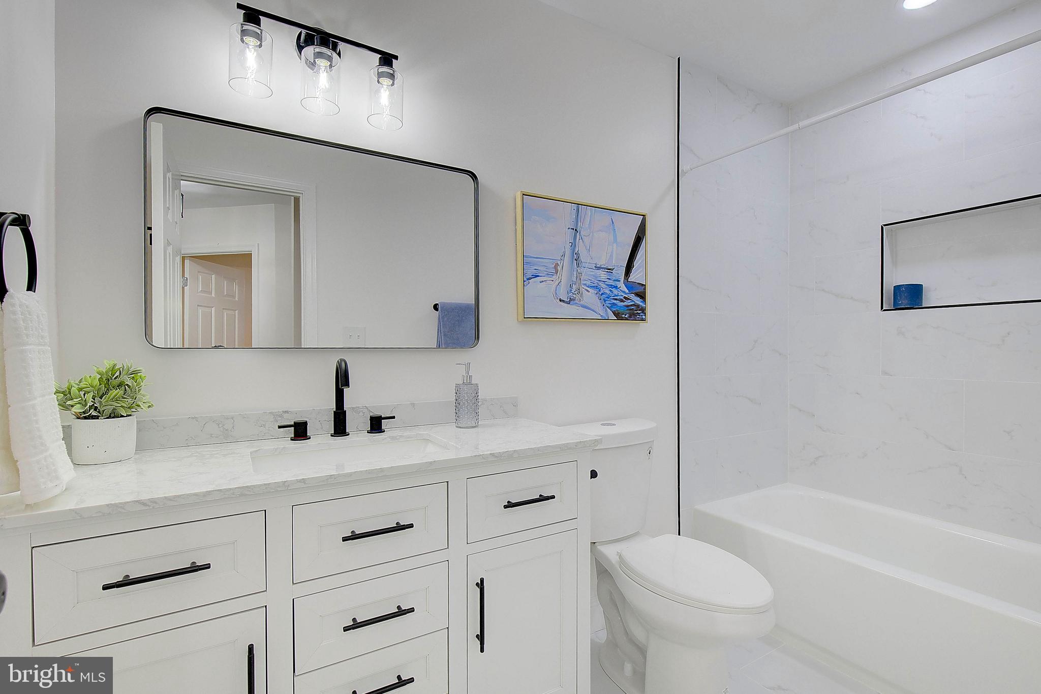 LAKE KARYLBROOK - Residential