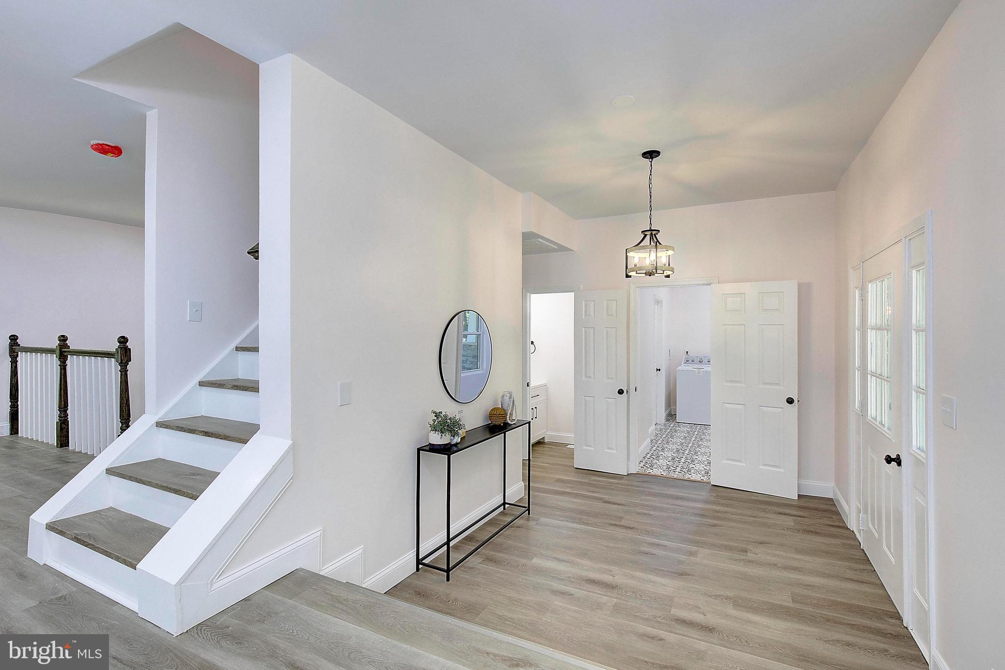 LAKE KARYLBROOK - Residential