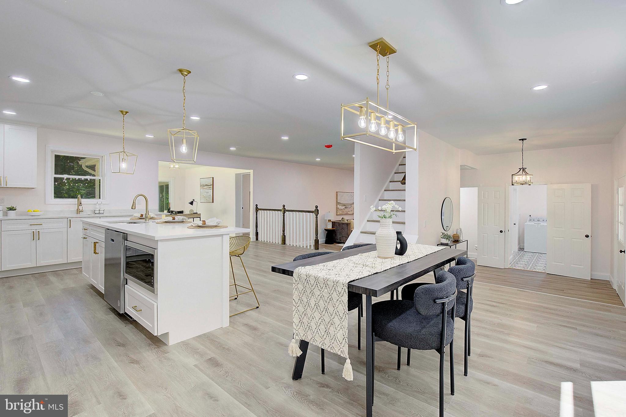 LAKE KARYLBROOK - Residential