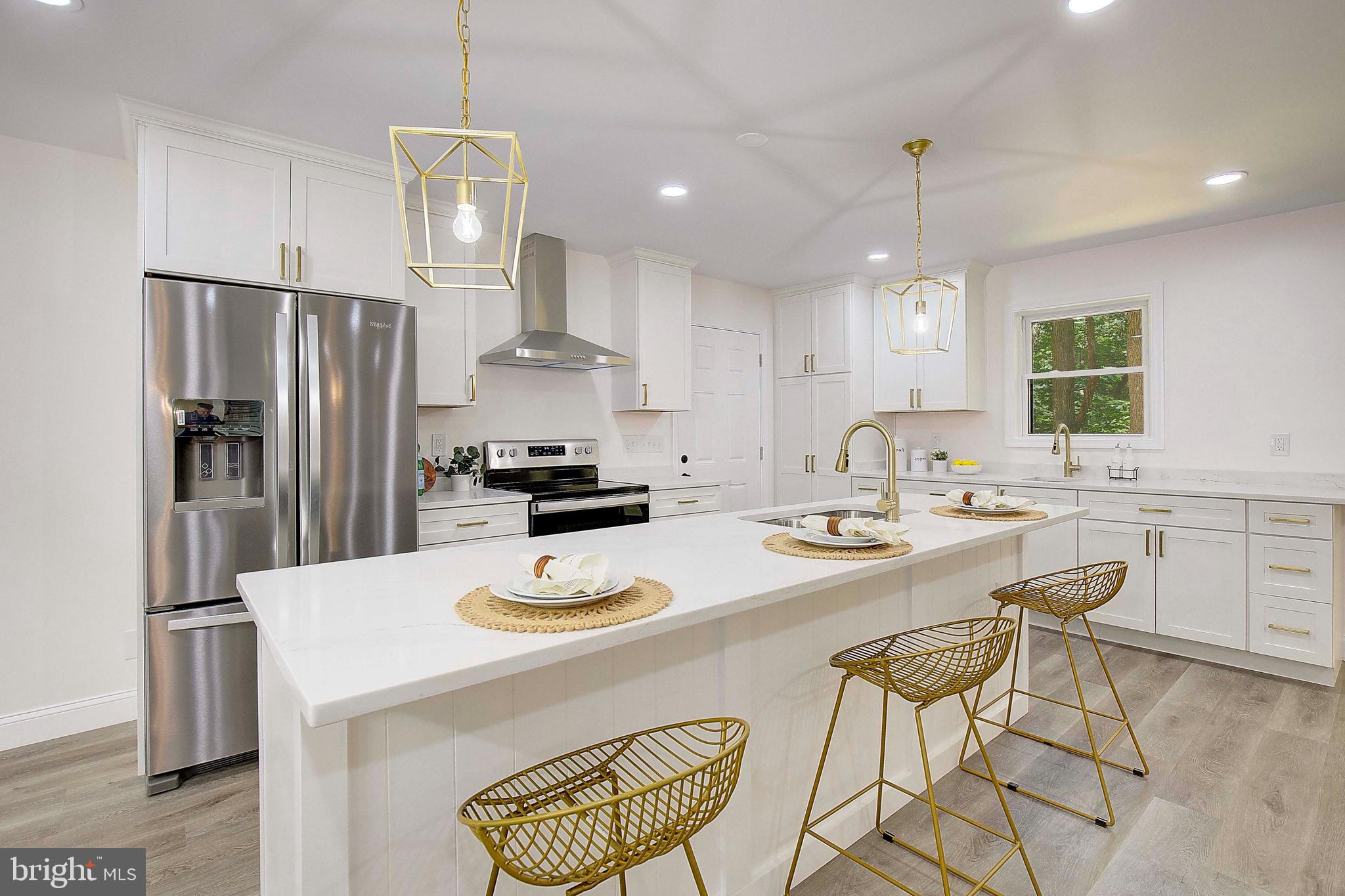 LAKE KARYLBROOK - Residential