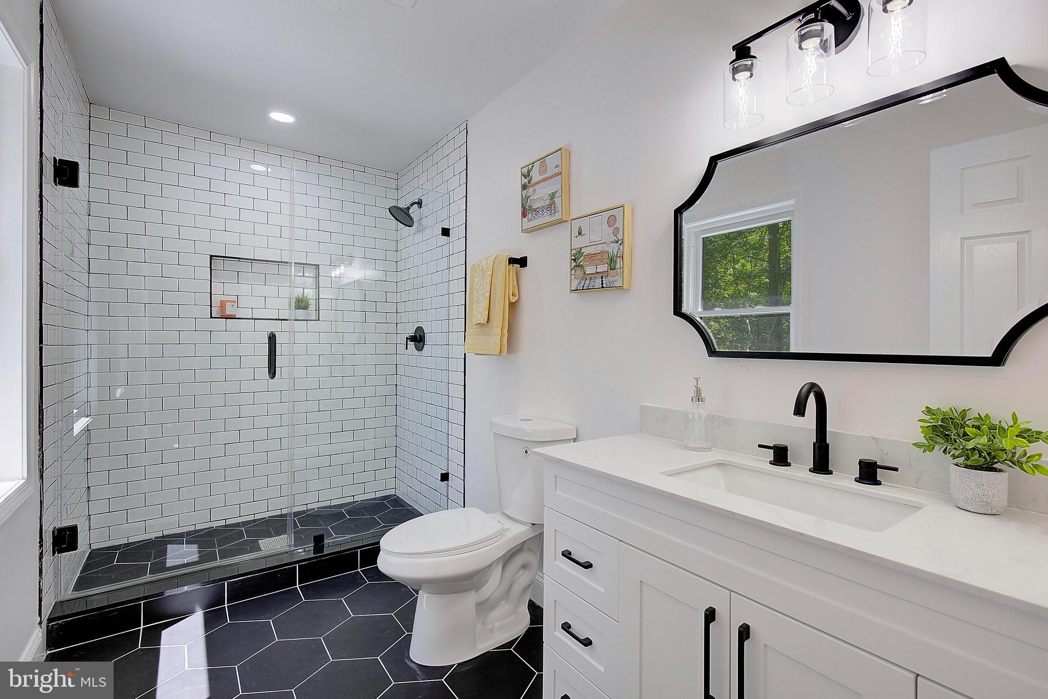 LAKE KARYLBROOK - Residential