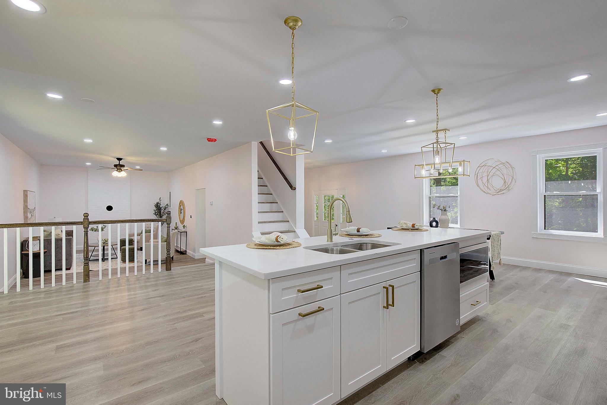 LAKE KARYLBROOK - Residential