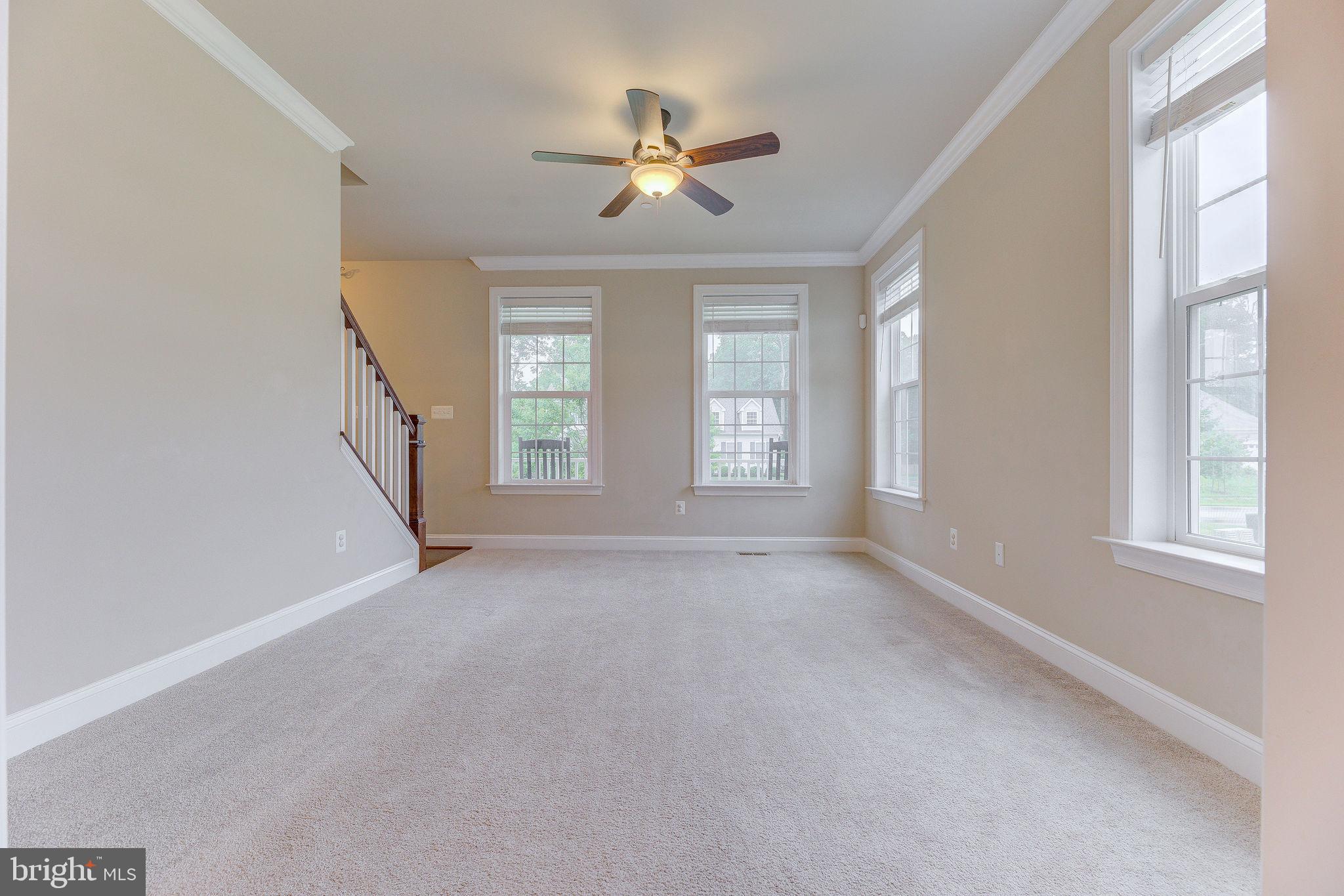 OAKLAND HALL - Residential