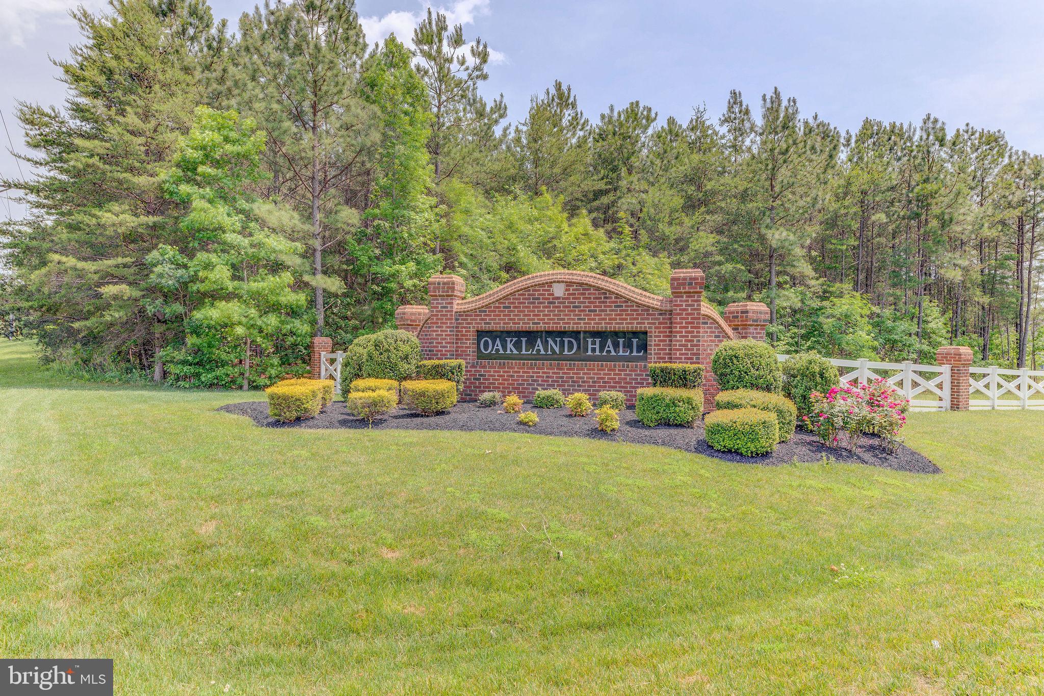 OAKLAND HALL - Residential