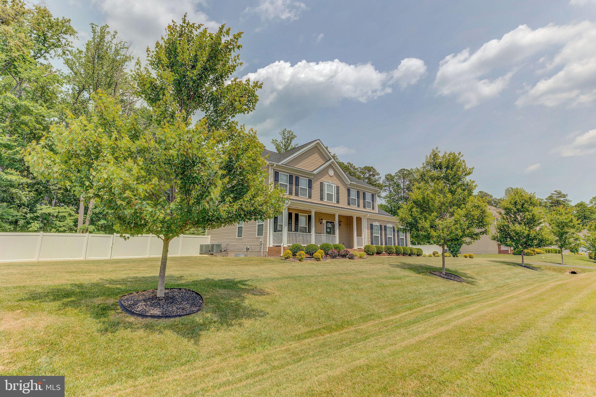 OAKLAND HALL - Residential