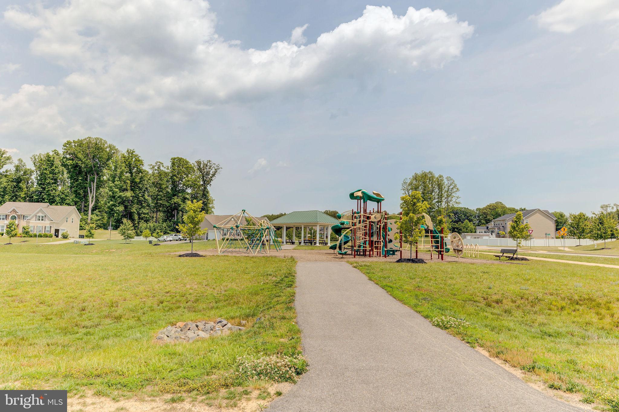 OAKLAND HALL - Residential