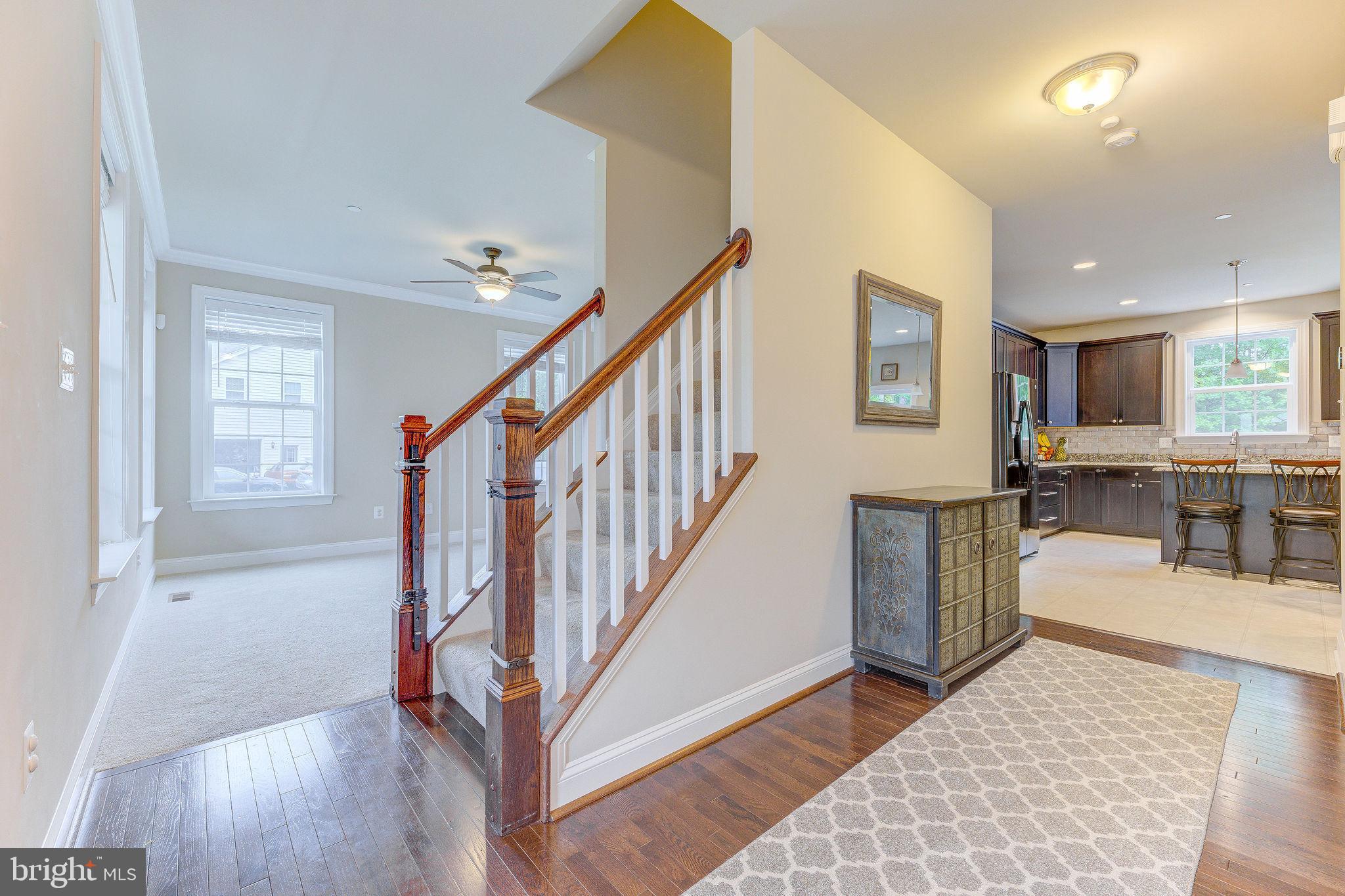 OAKLAND HALL - Residential