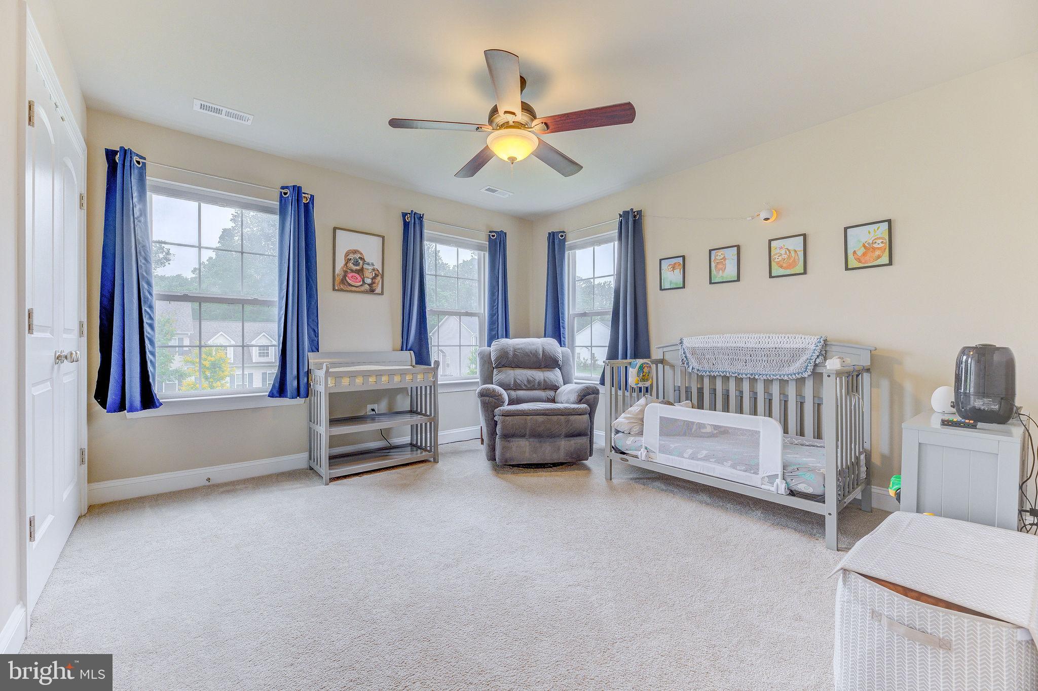 OAKLAND HALL - Residential