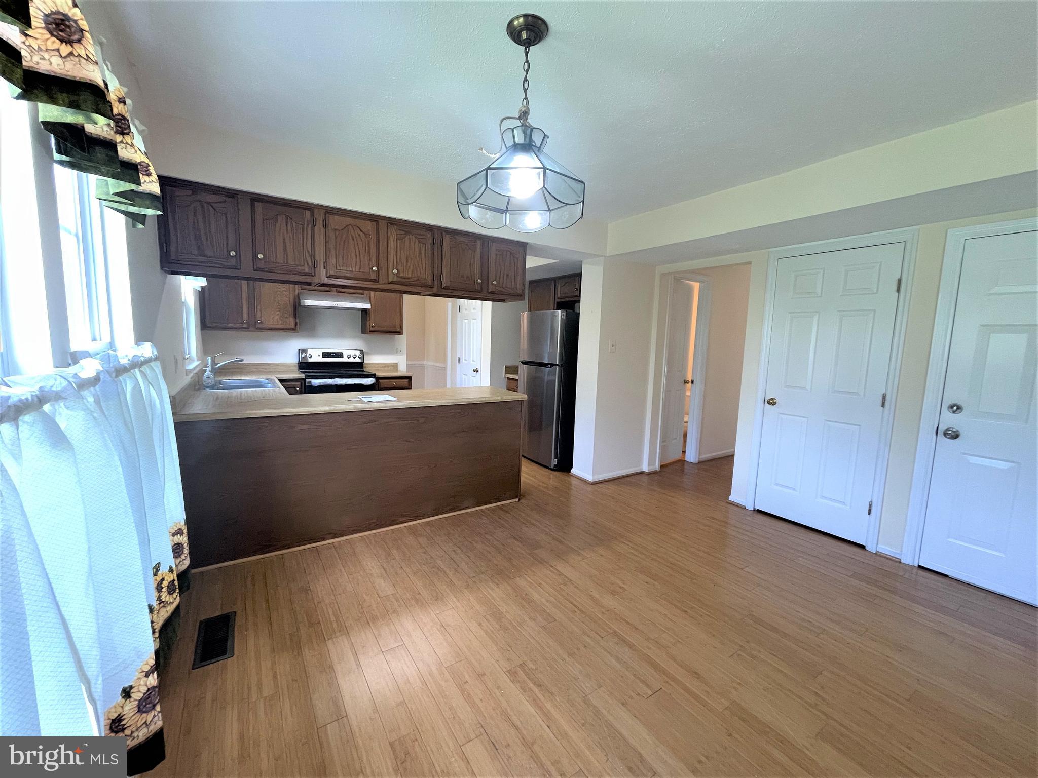 SPRINGFIELD MANOR CLUSTER - Residential Lease