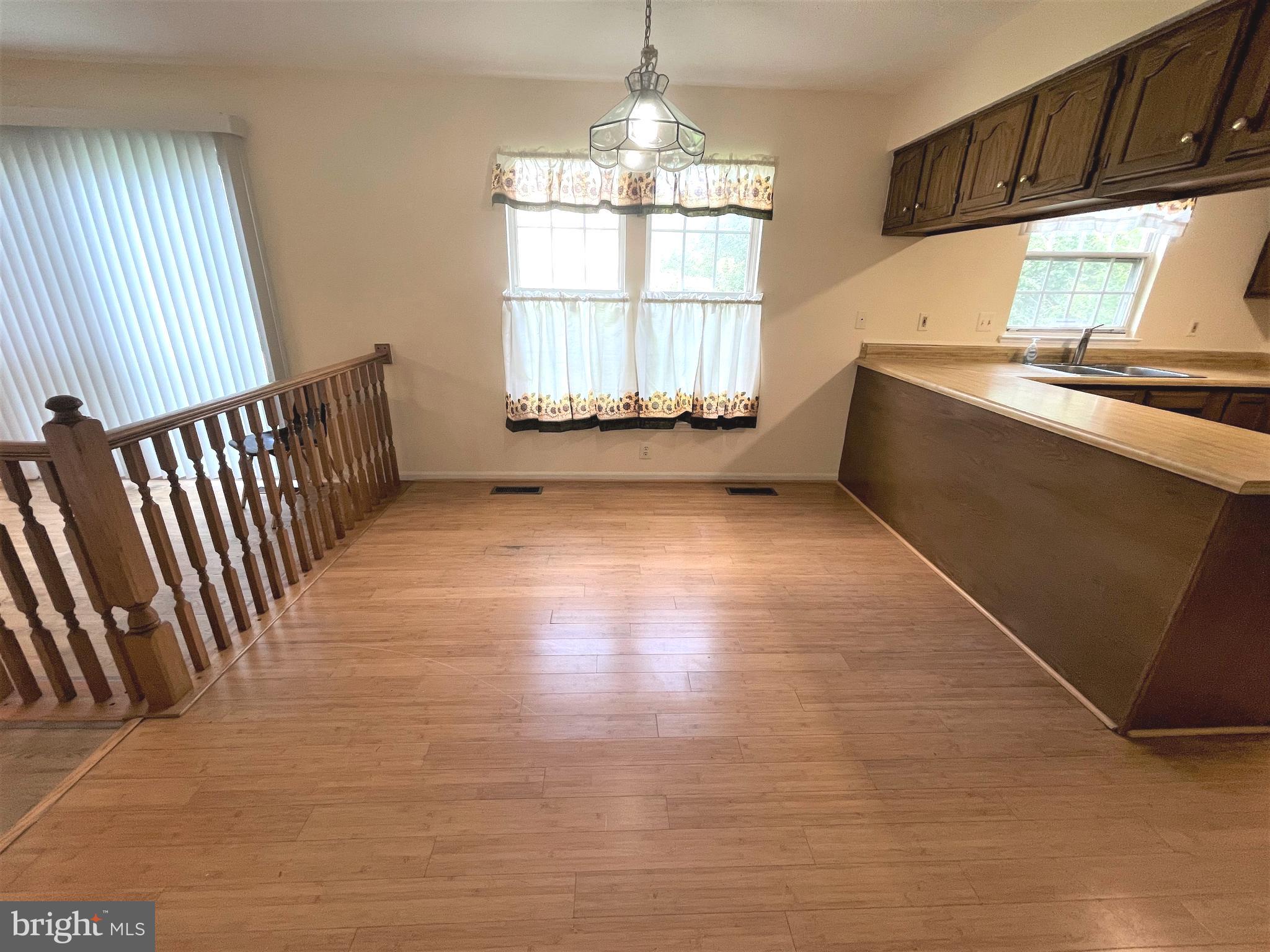 SPRINGFIELD MANOR CLUSTER - Residential Lease