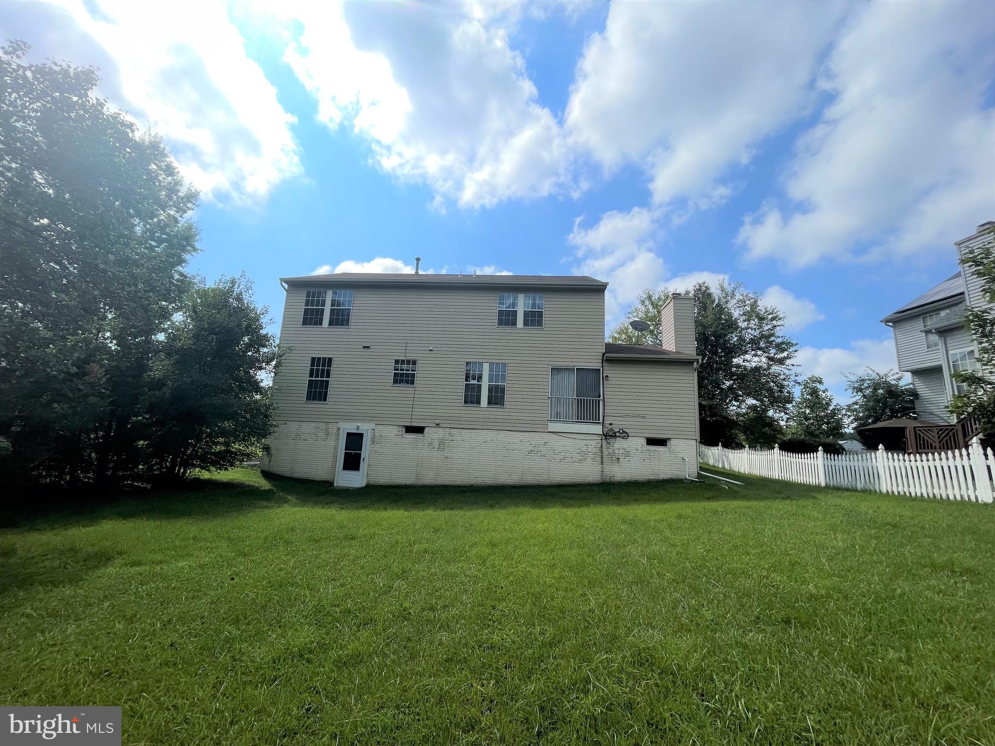 SPRINGFIELD MANOR CLUSTER - Residential Lease