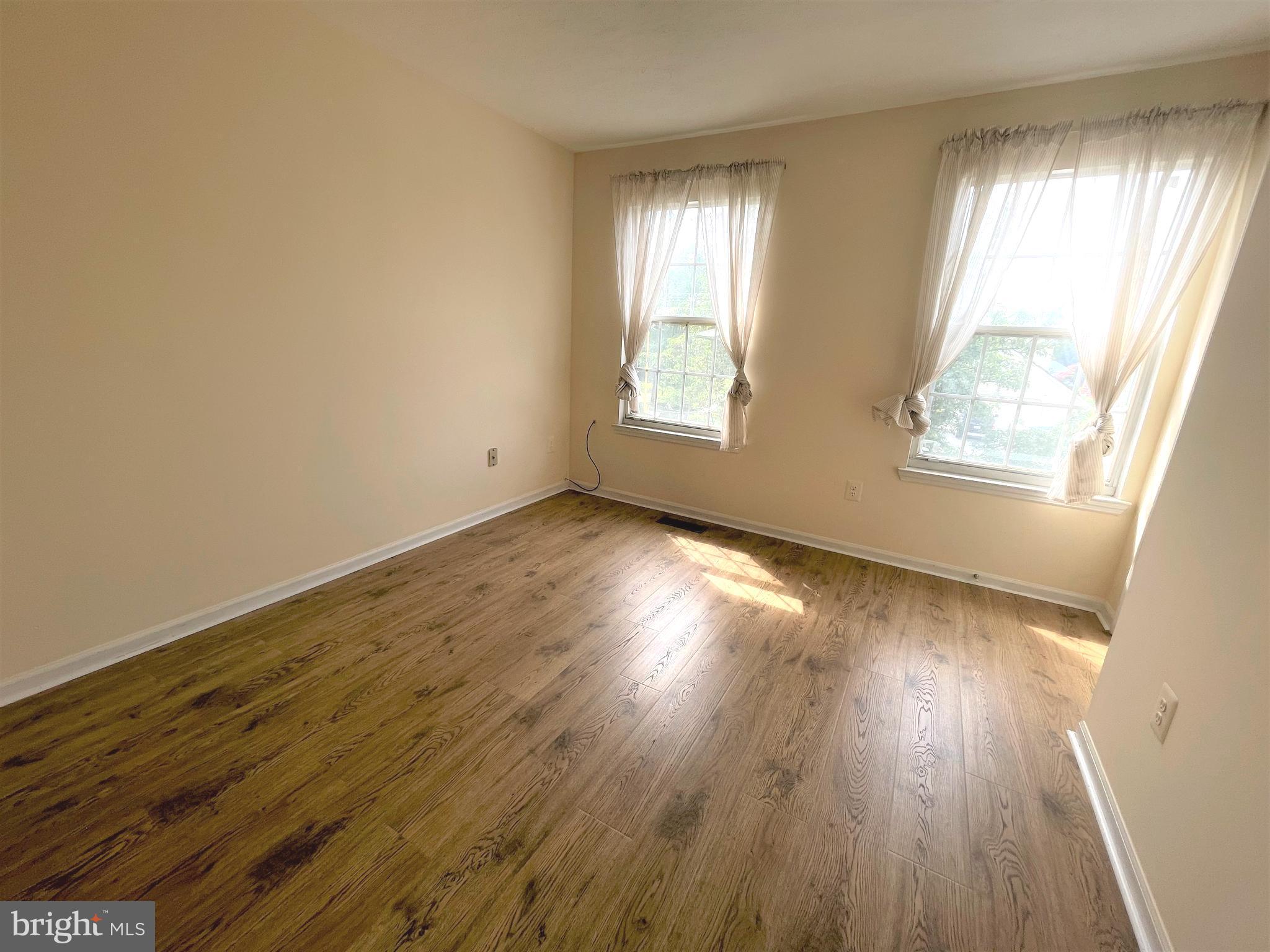 SPRINGFIELD MANOR CLUSTER - Residential Lease