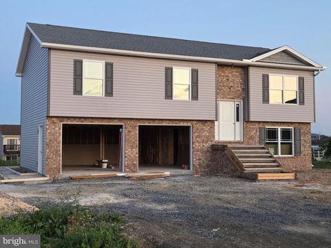 257 GROVE DRIVE SHIPPENSBURG PA 17257