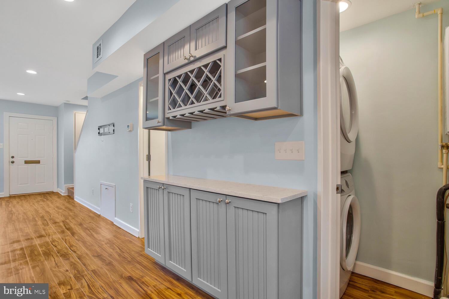 HUME SPRINGS - Residential Lease