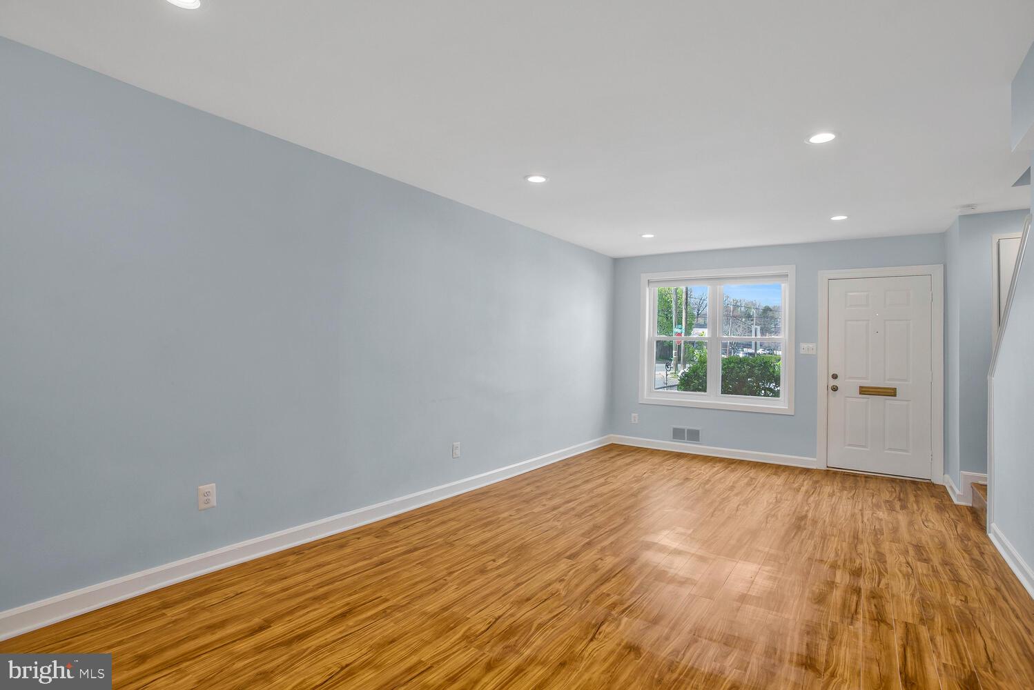 HUME SPRINGS - Residential Lease