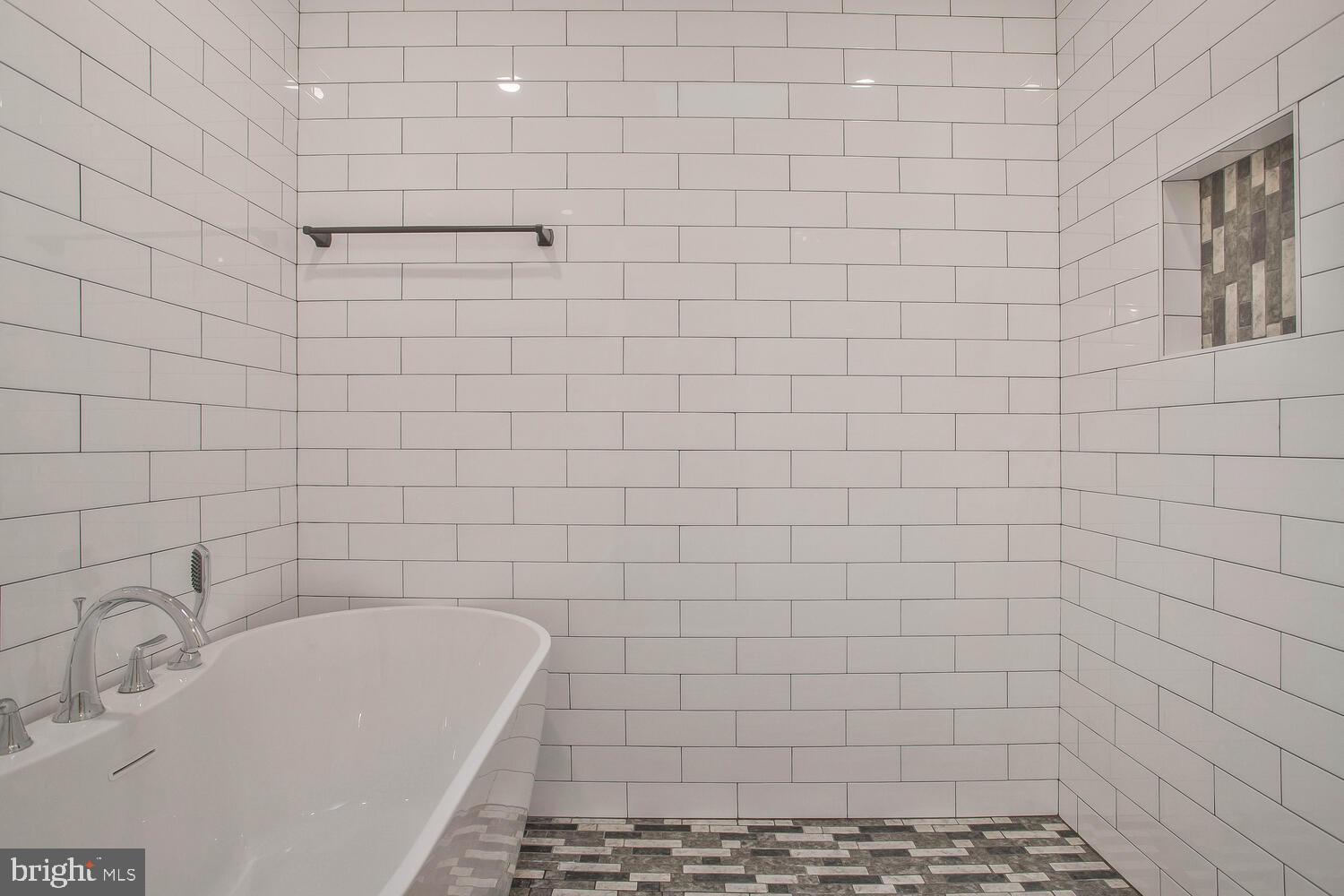 HUME SPRINGS - Residential Lease