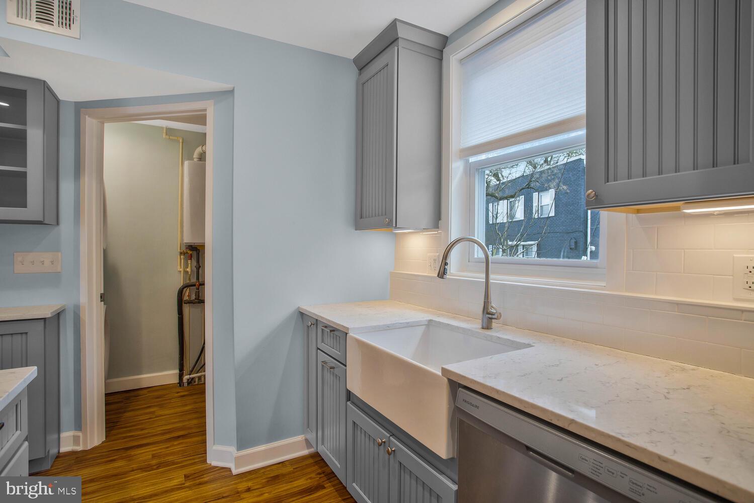 HUME SPRINGS - Residential Lease