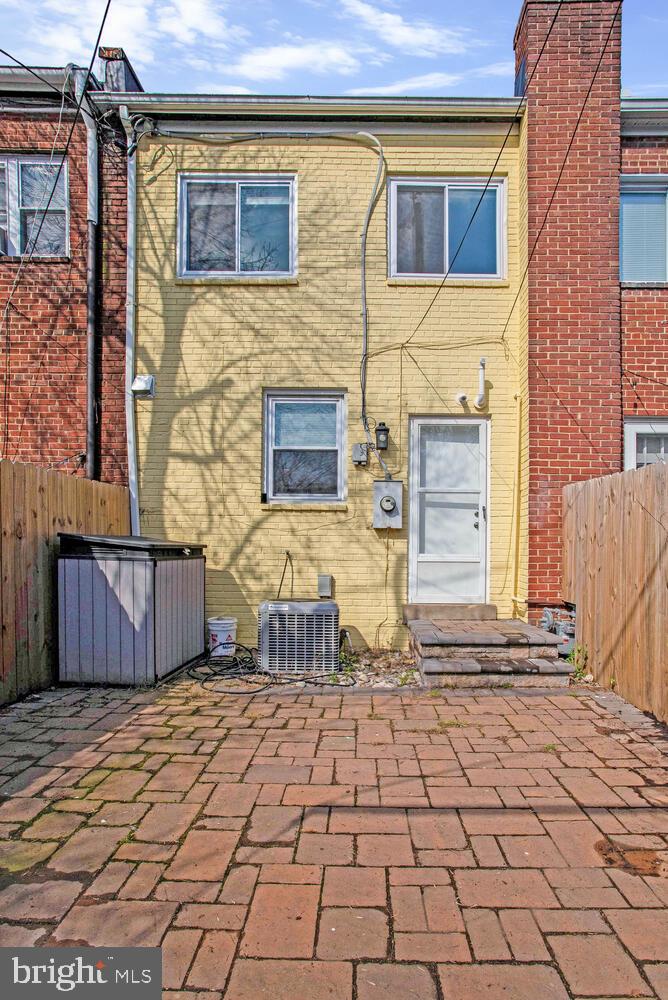 HUME SPRINGS - Residential Lease