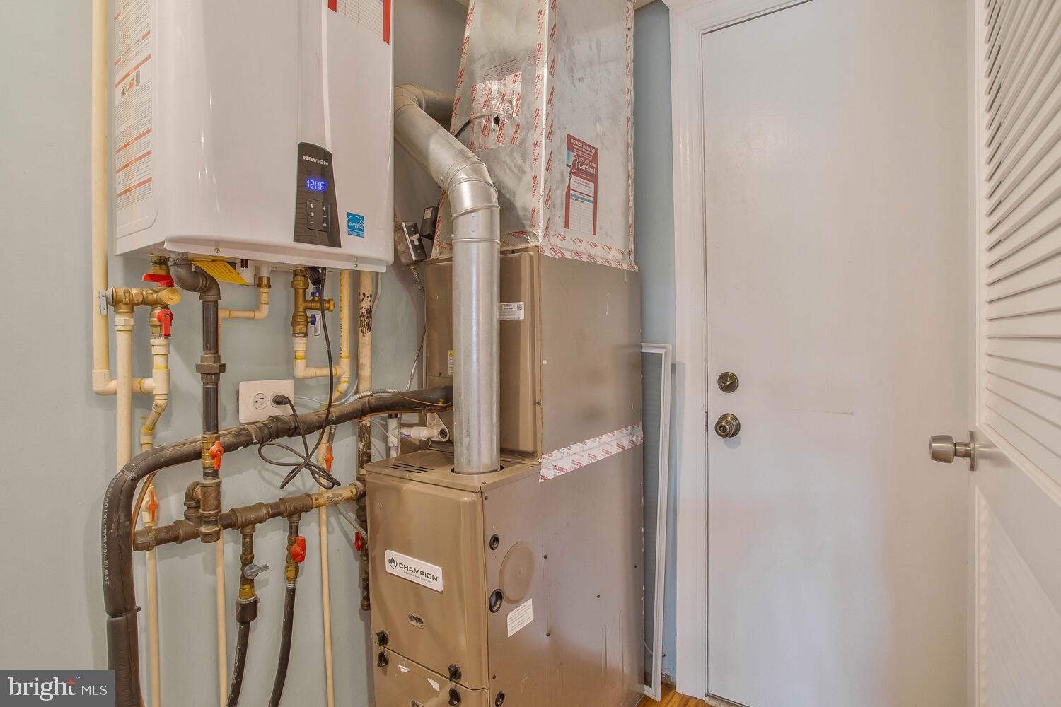 HUME SPRINGS - Residential Lease