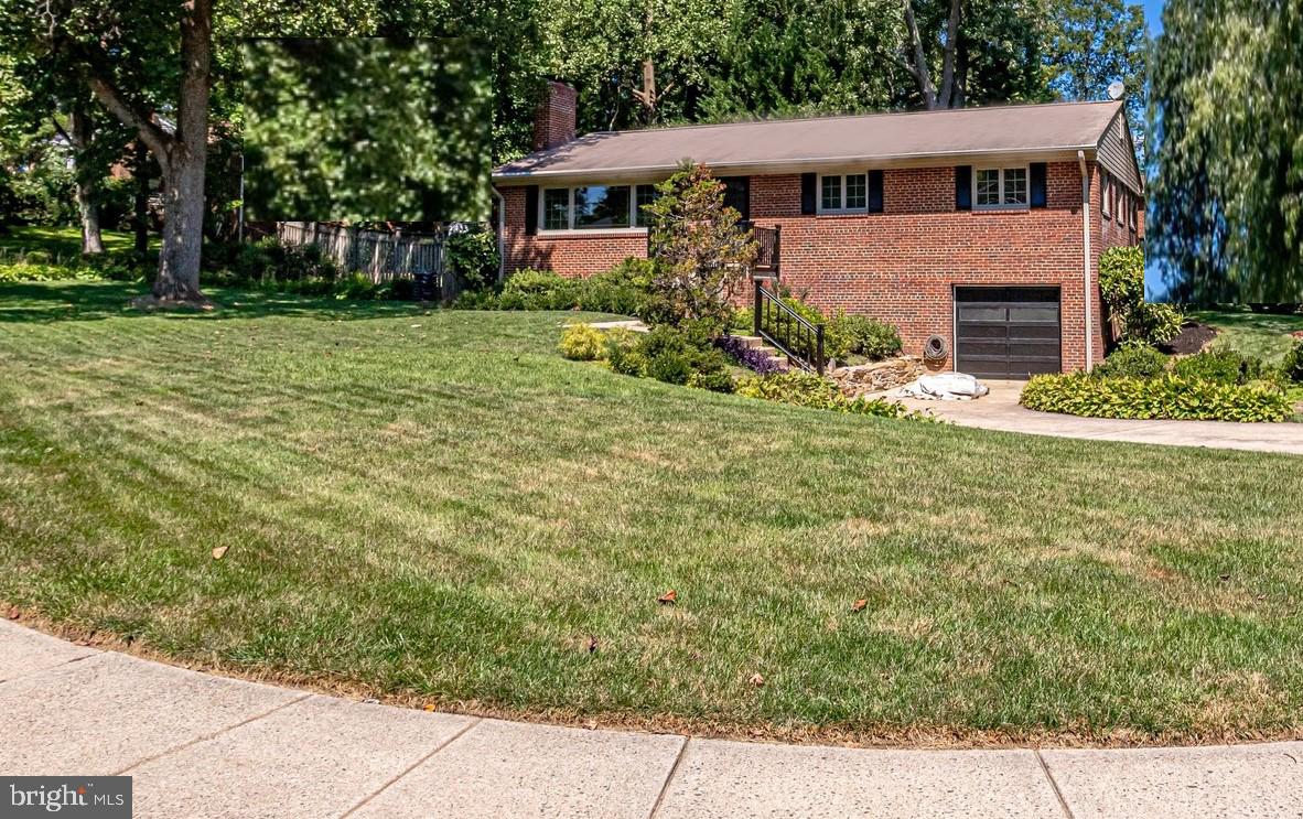 BROYHILL PARK - Residential