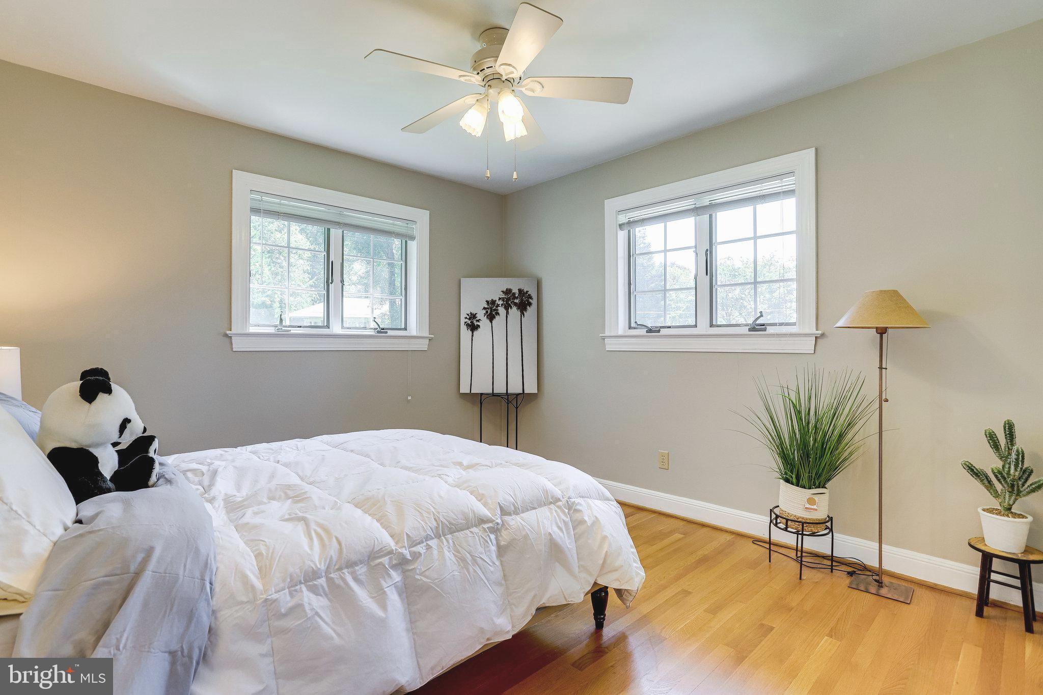 BROYHILL PARK - Residential