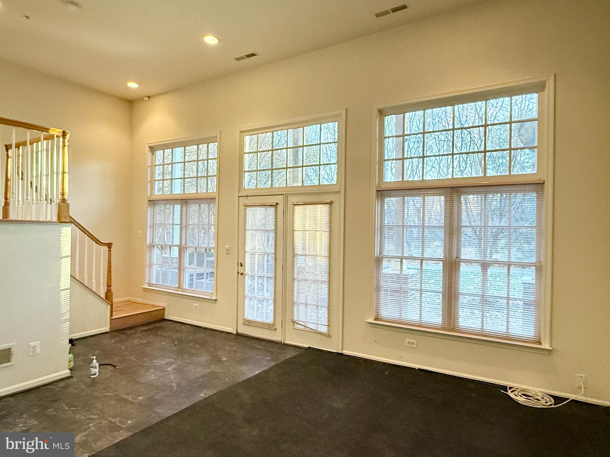 FALLSGROVE - Residential Lease