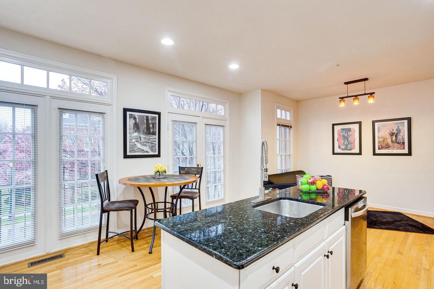 FALLSGROVE - Residential Lease