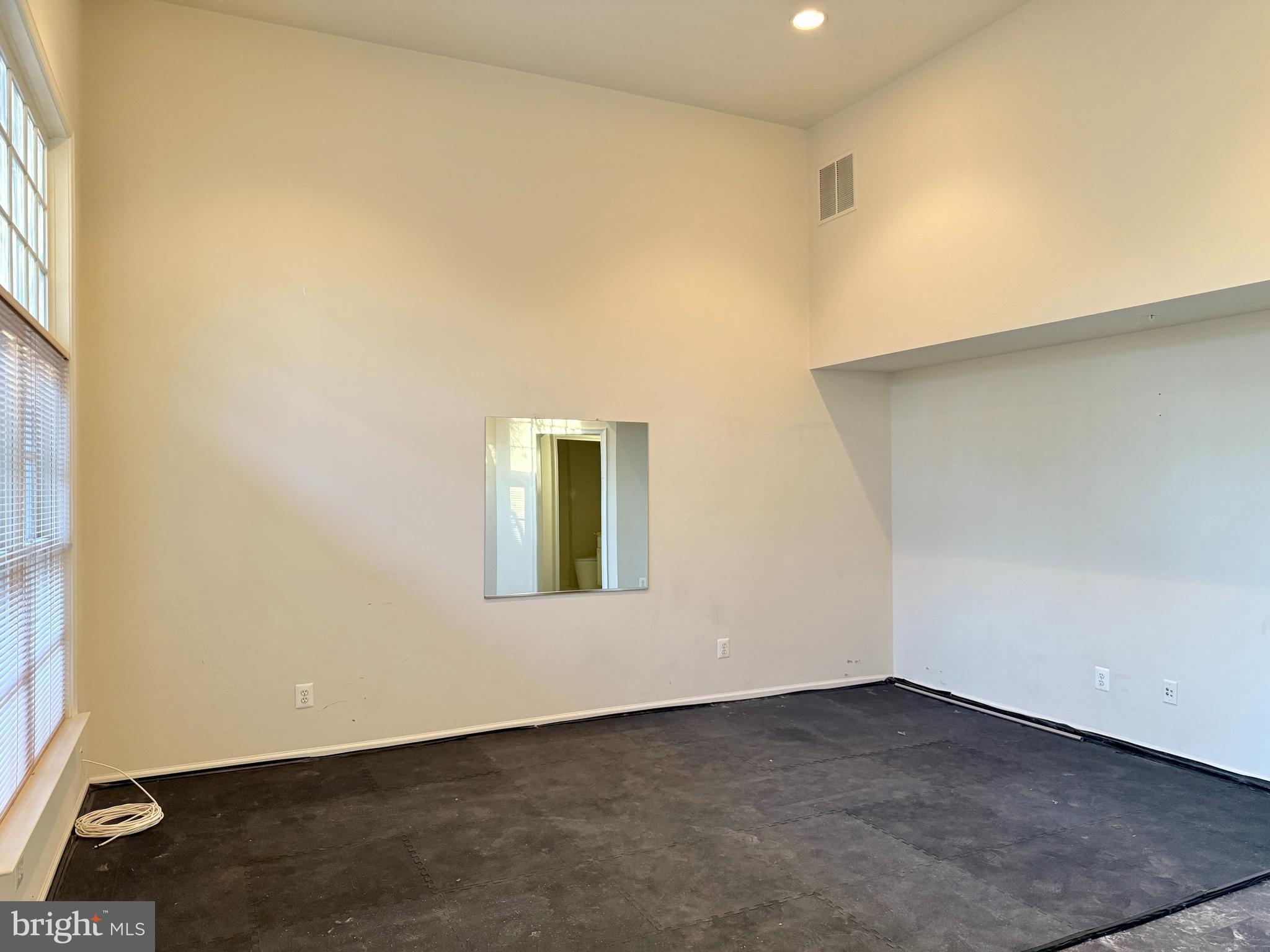 FALLSGROVE - Residential Lease