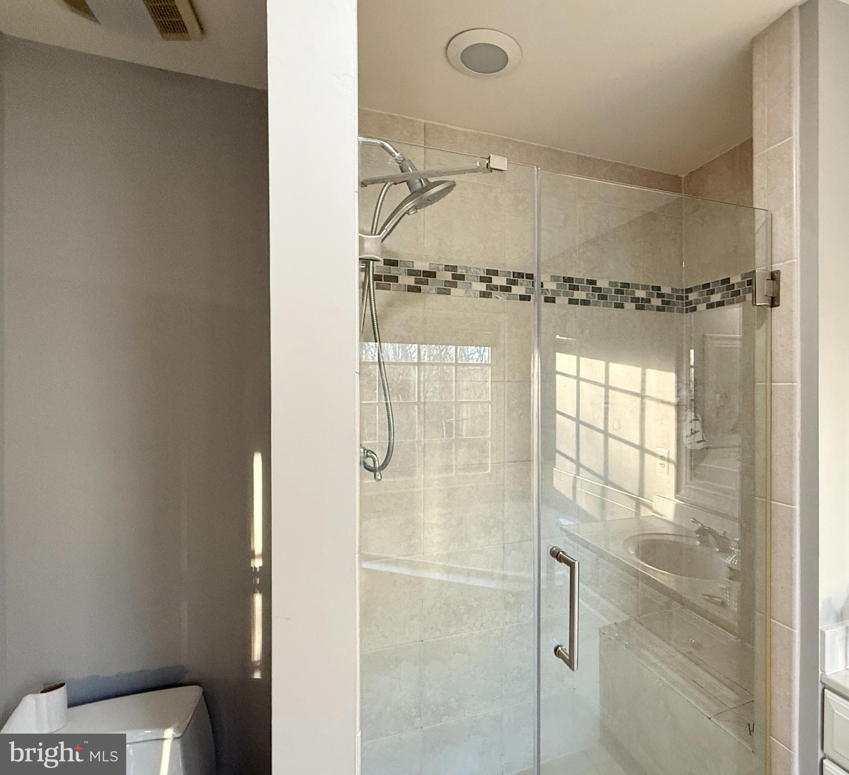 FALLSGROVE - Residential Lease