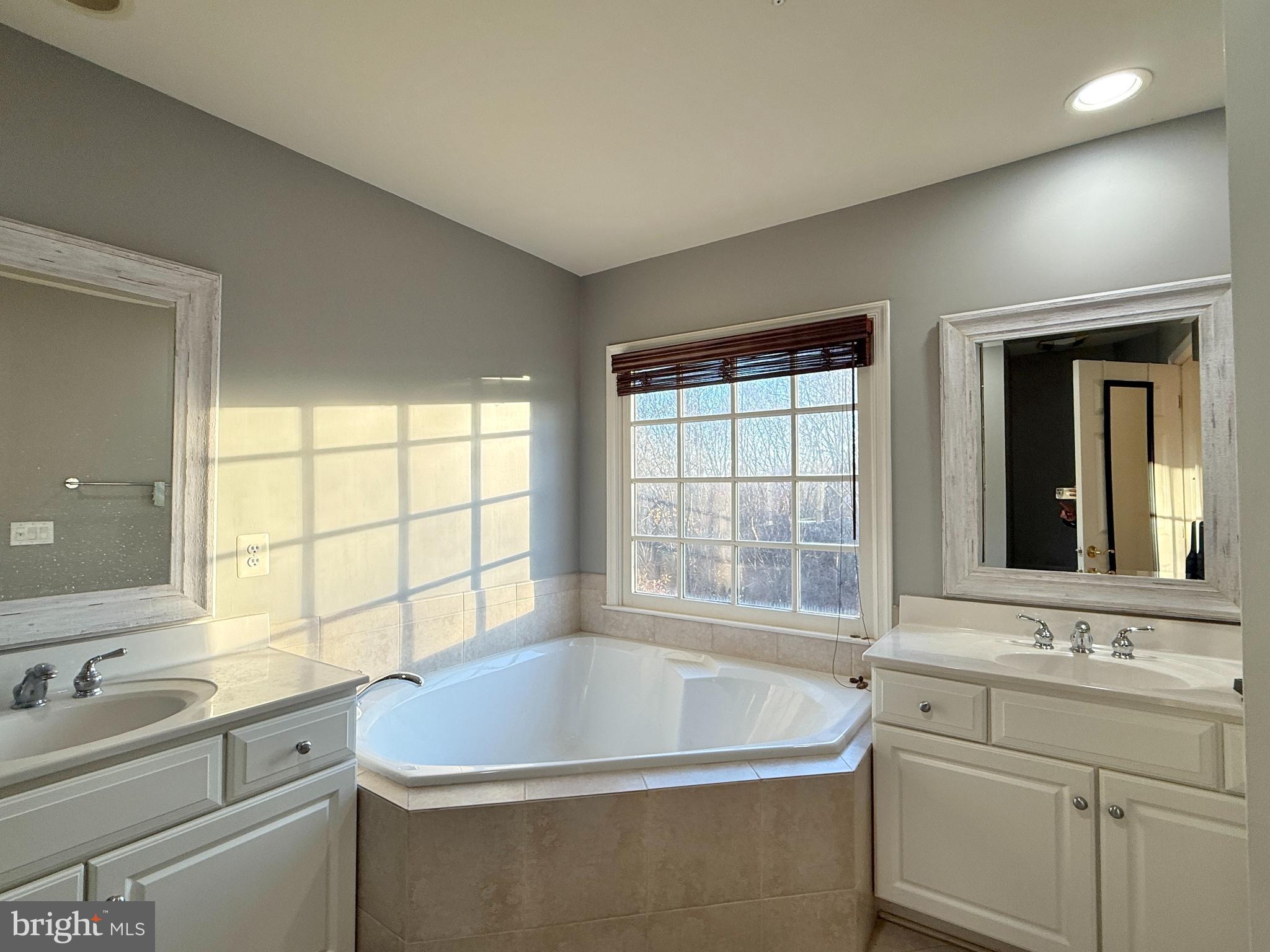 FALLSGROVE - Residential Lease