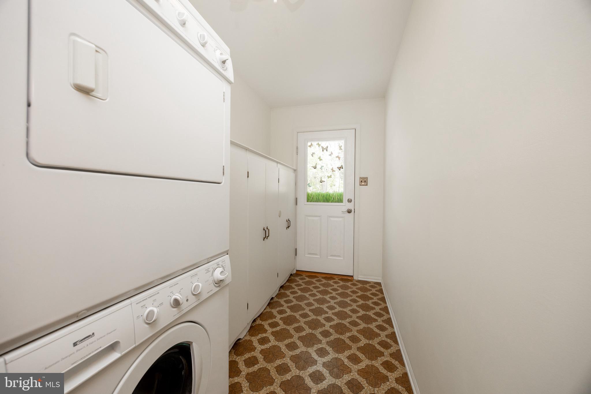 ASHBRIDGE - Residential