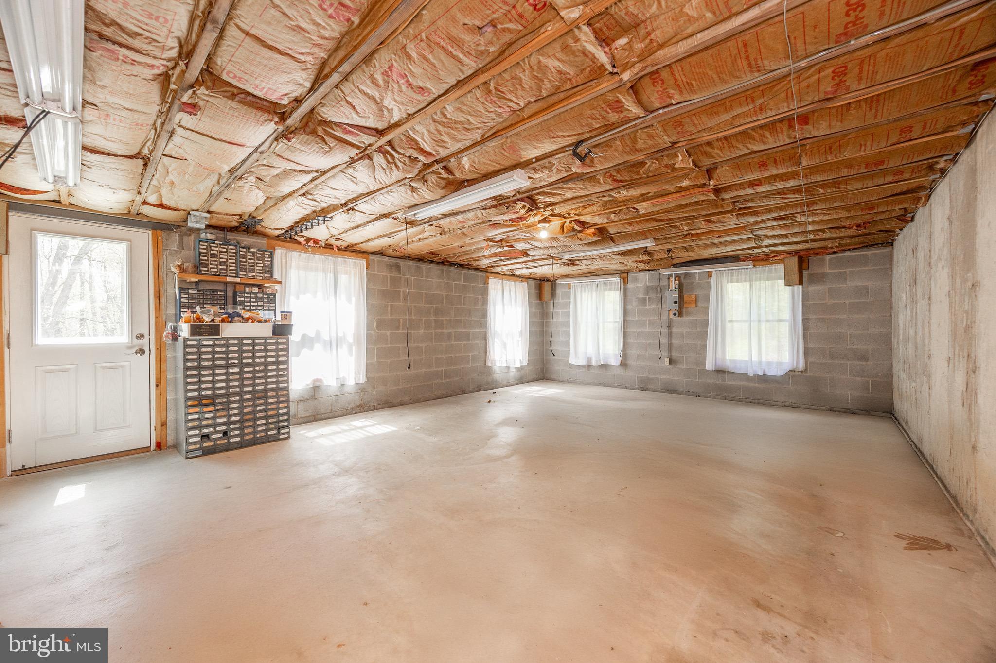 ASHBRIDGE - Residential