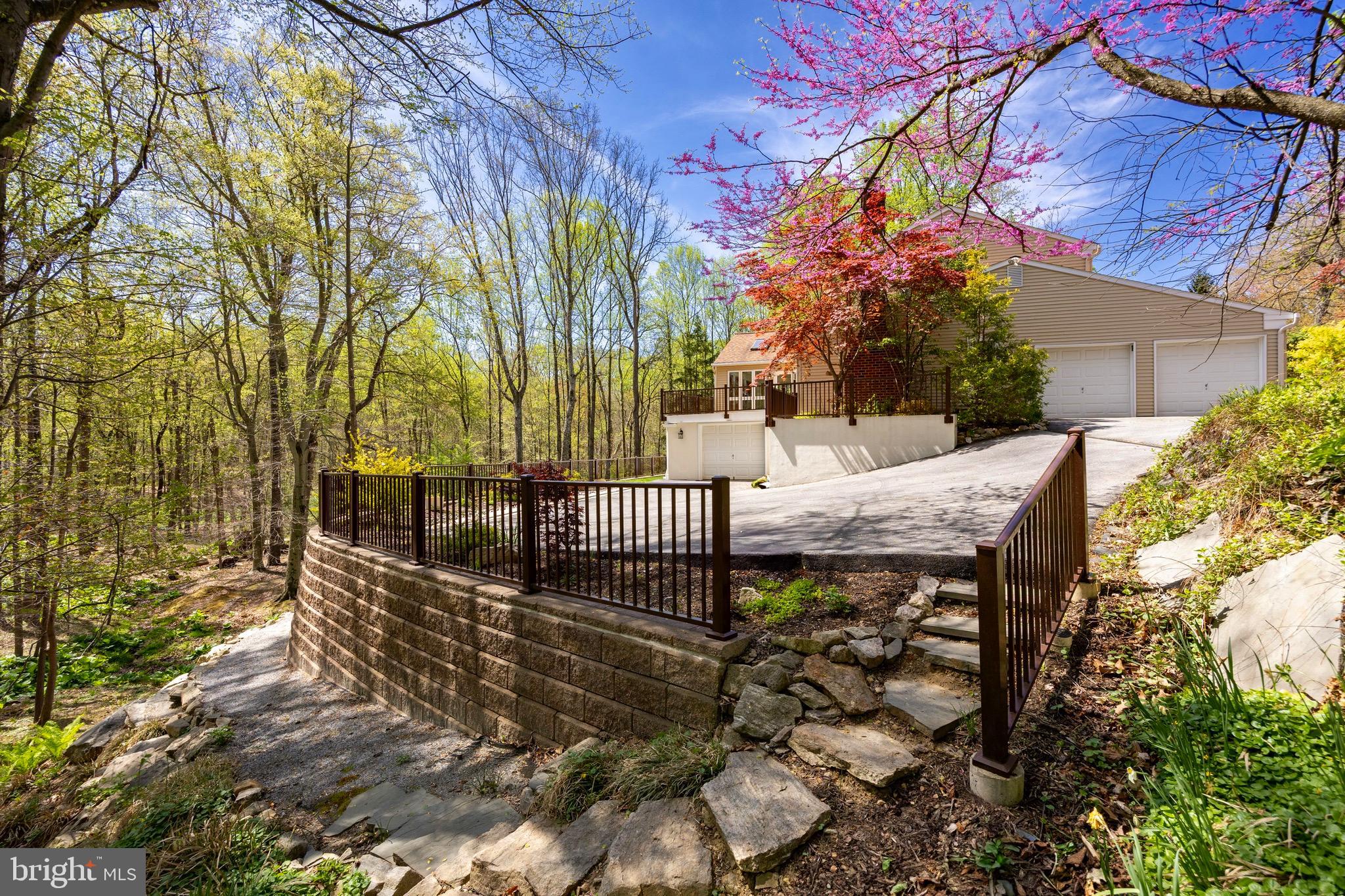 ASHBRIDGE - Residential