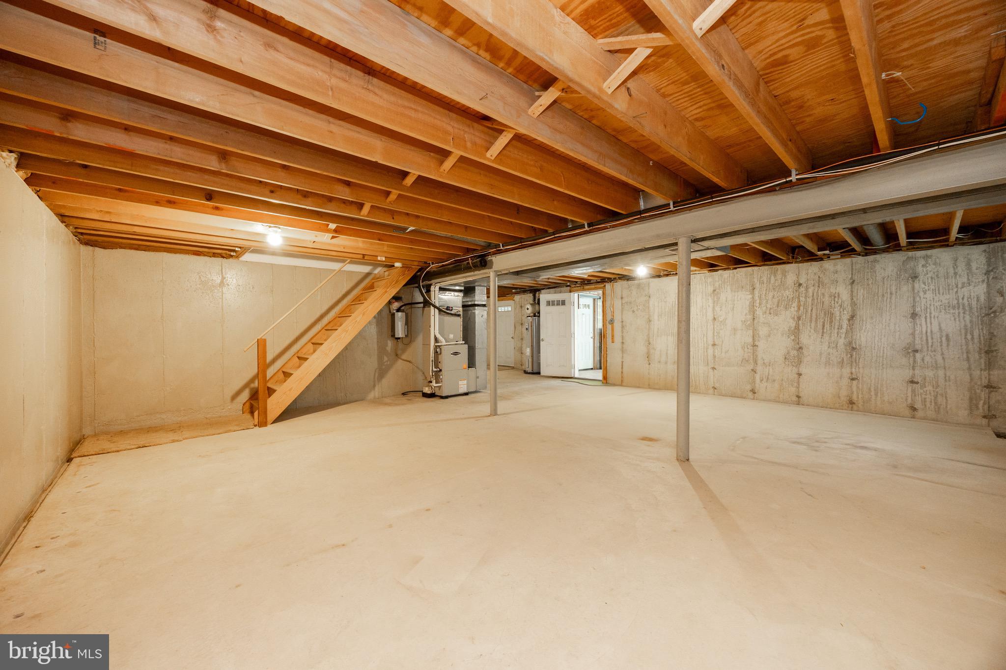 ASHBRIDGE - Residential