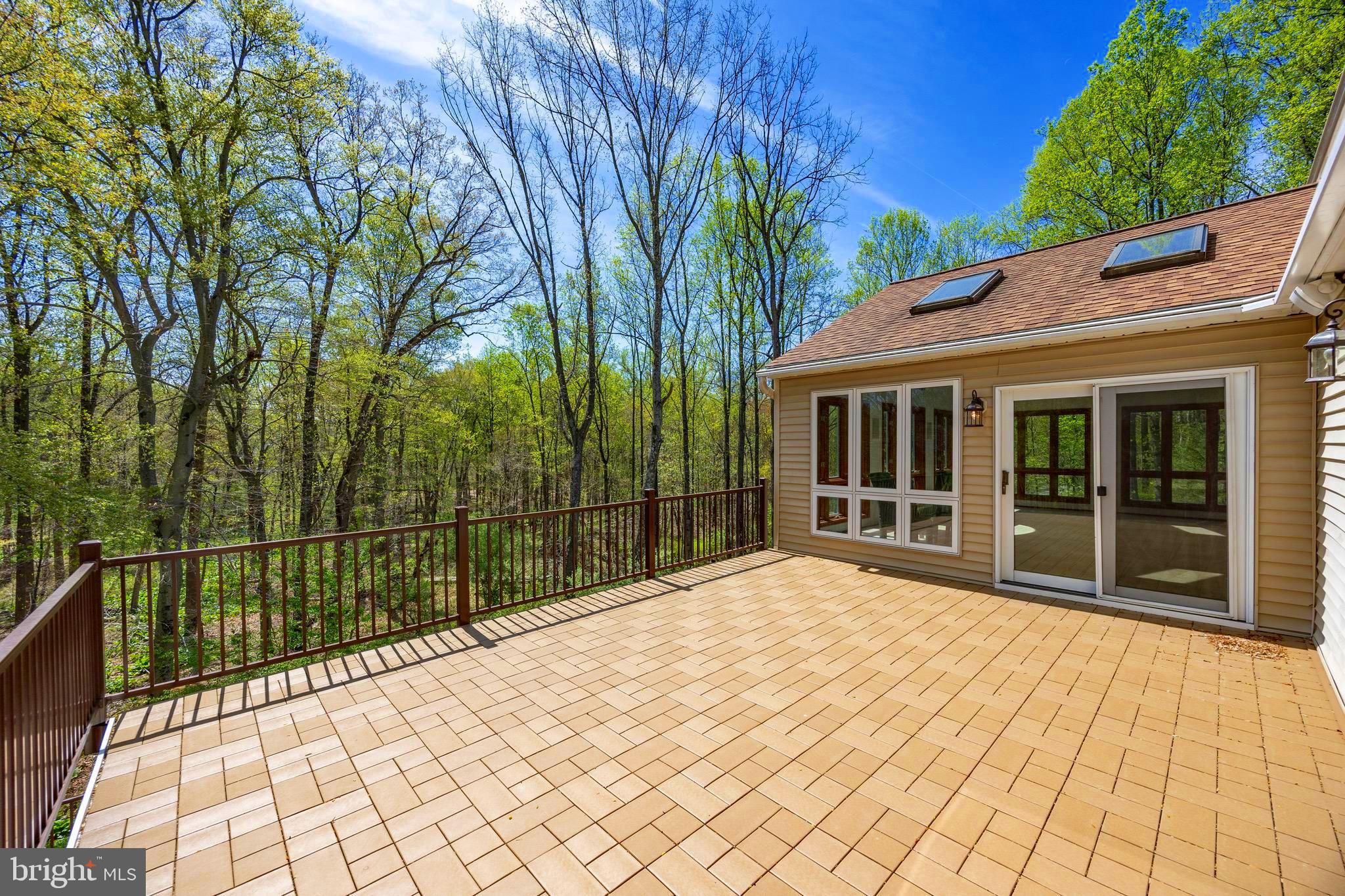 ASHBRIDGE - Residential