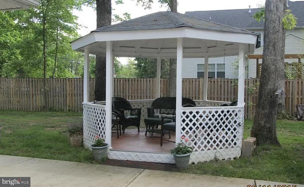 CASCADES - Residential Lease